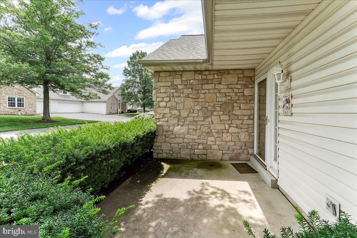 141 FARRINGTON LANE