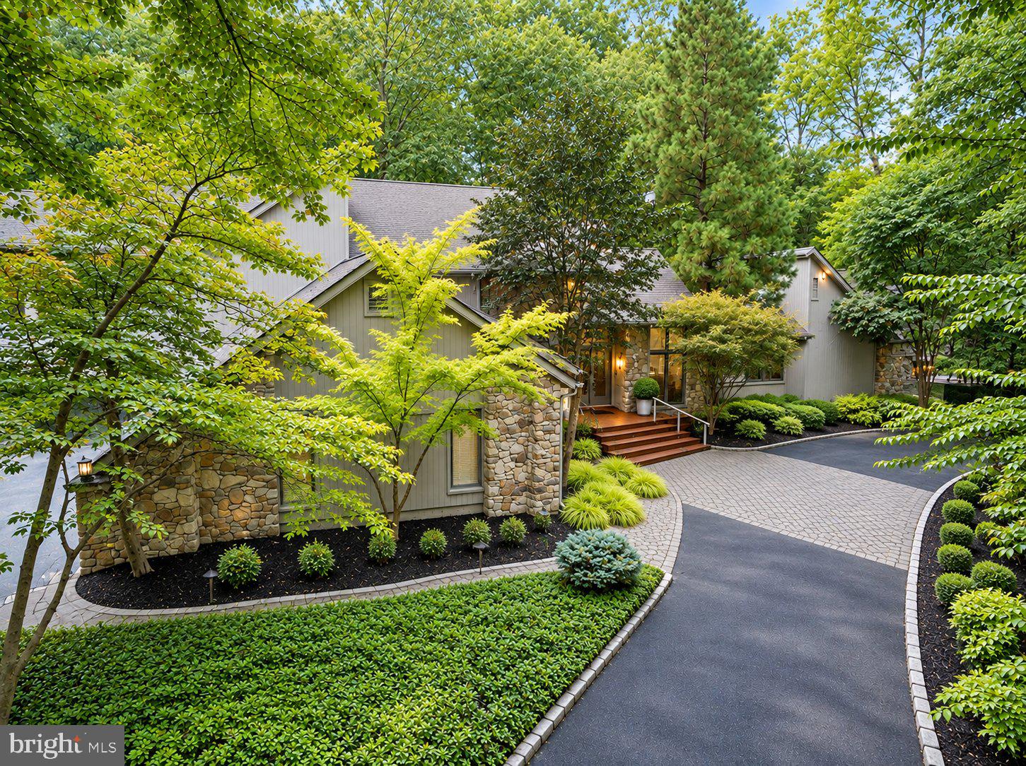 1 JODI COURT