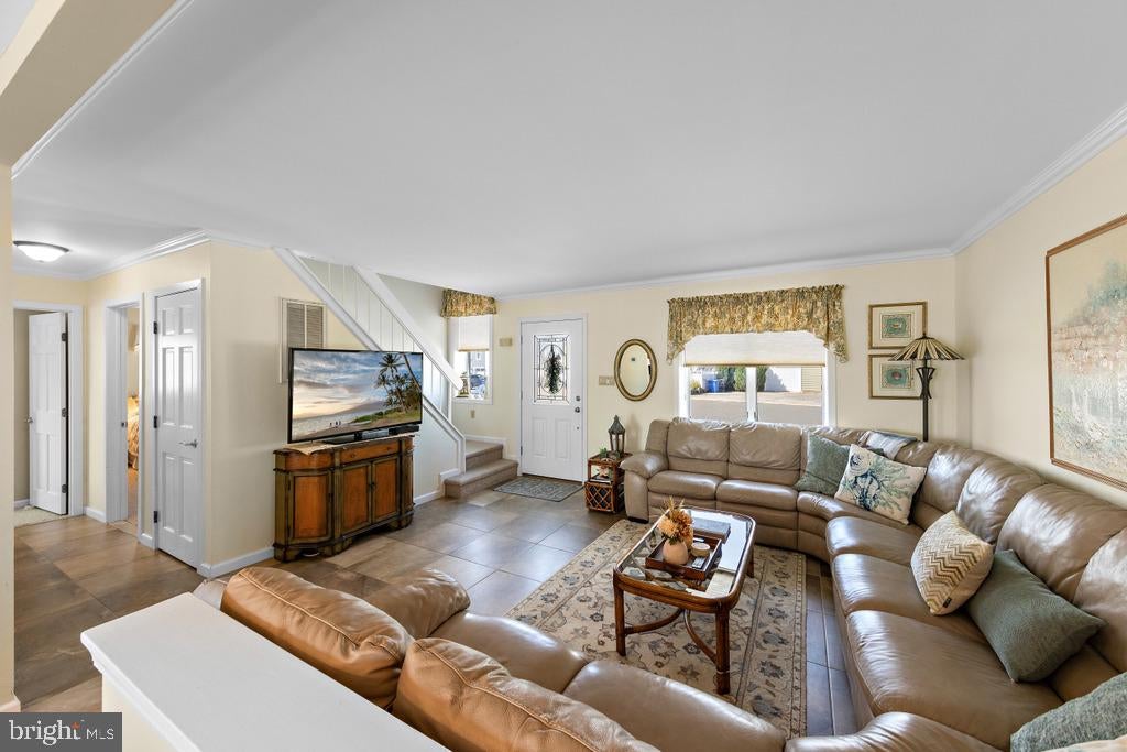 39 MERLE DRIVE