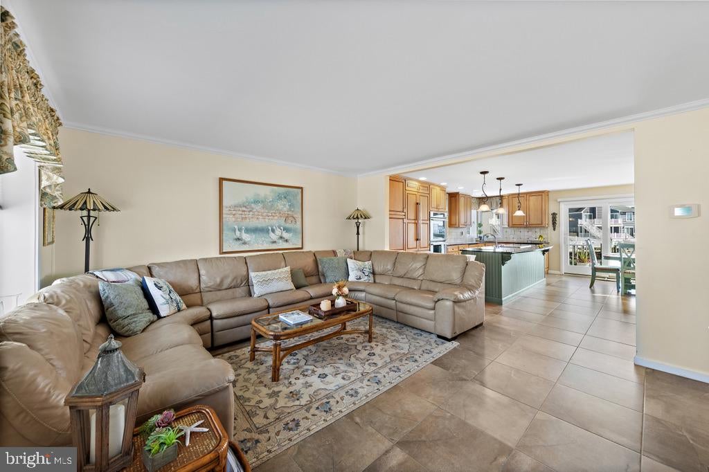 39 MERLE DRIVE