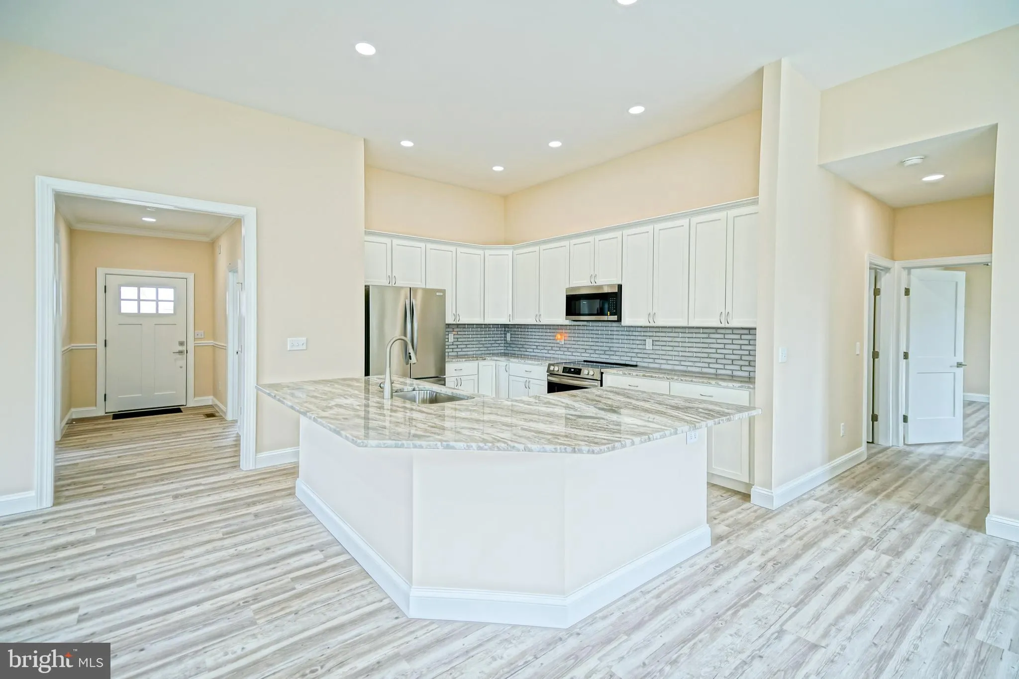 Lewes, Delaware 19958, United States, 3 Bedrooms Bedrooms, ,2 BathroomsBathrooms,Residential,Contingent,33207