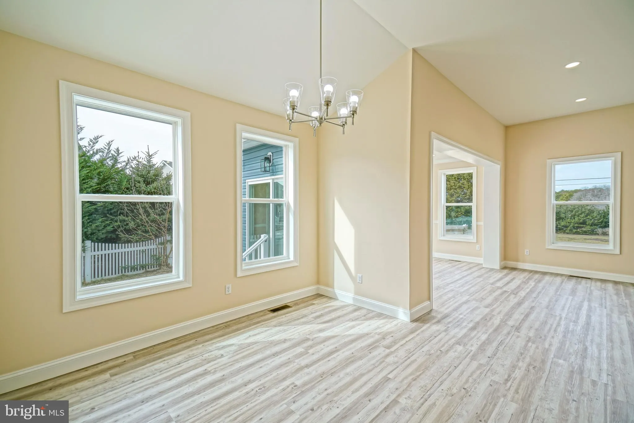 Lewes, Delaware 19958, United States, 3 Bedrooms Bedrooms, ,2 BathroomsBathrooms,Residential,Contingent,33207