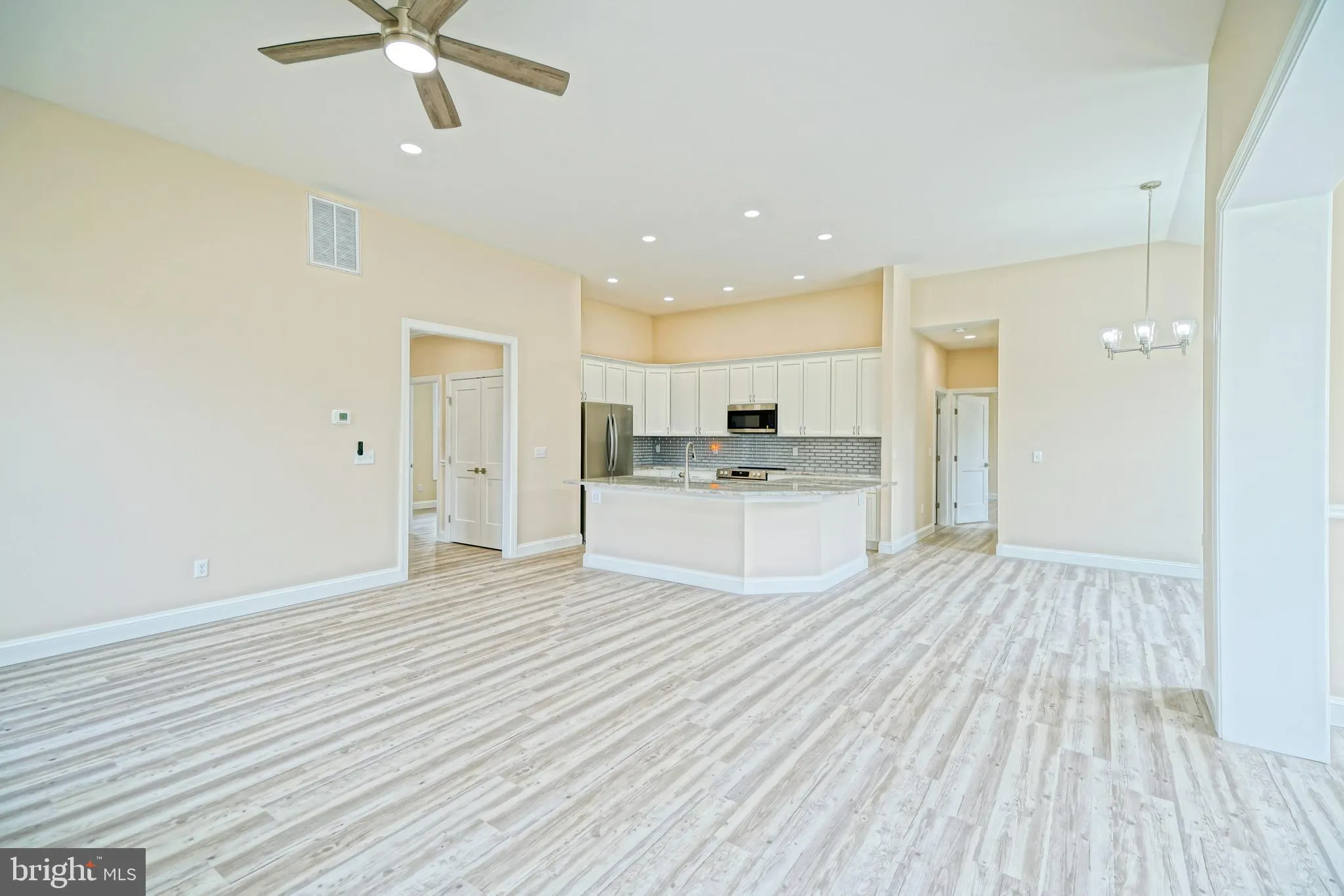 Lewes, Delaware 19958, United States, 3 Bedrooms Bedrooms, ,2 BathroomsBathrooms,Residential,Contingent,33207