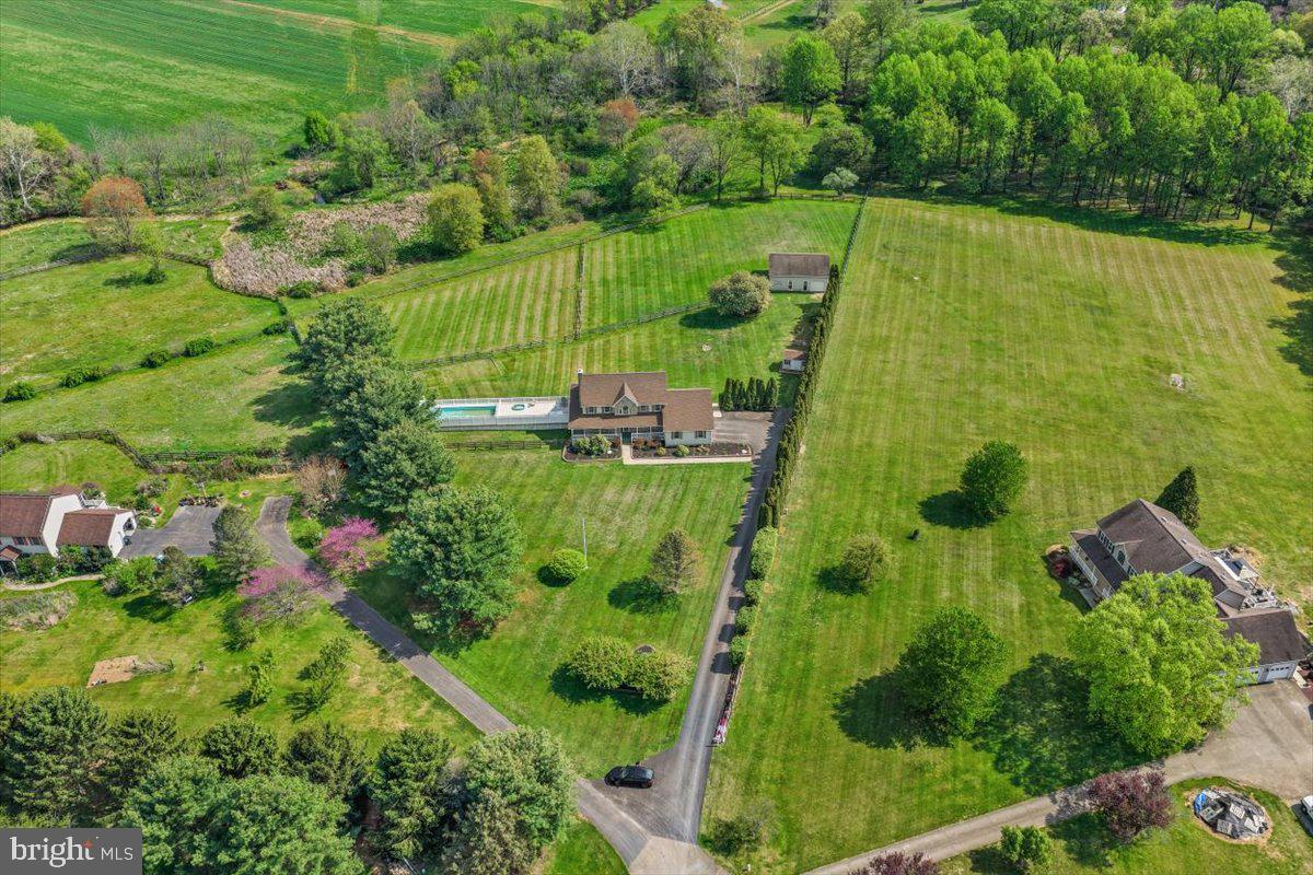 HICKORY HOLLOW - Residential