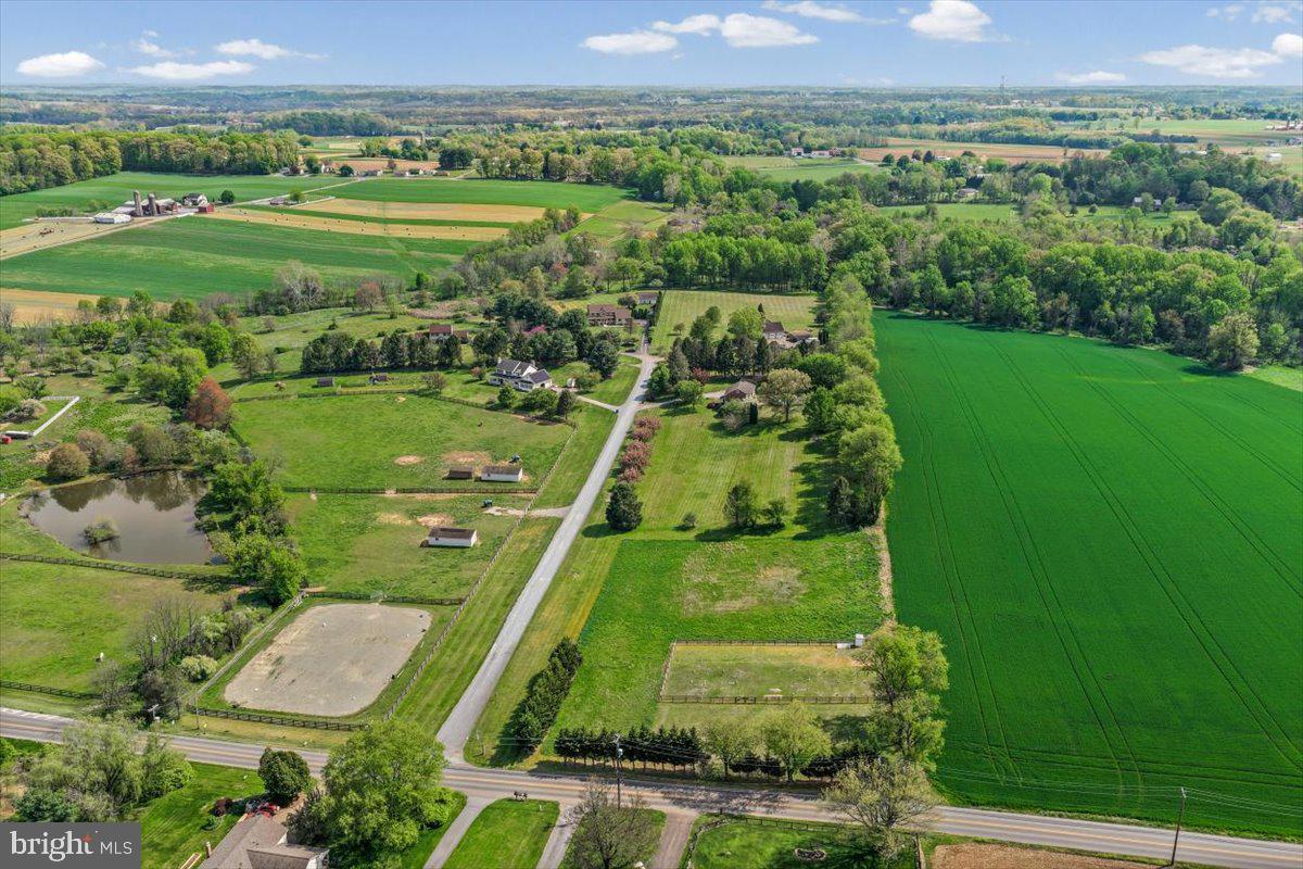 HICKORY HOLLOW - Residential