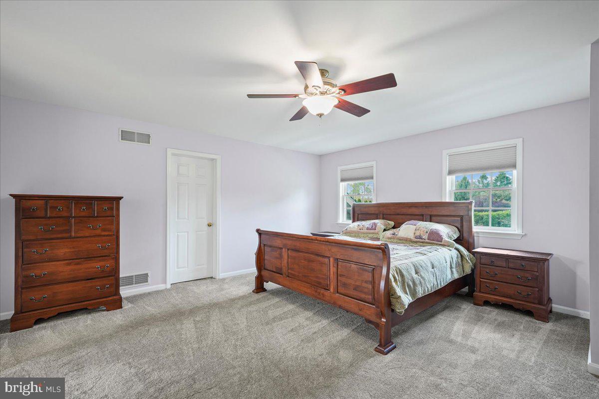HICKORY HOLLOW - Residential