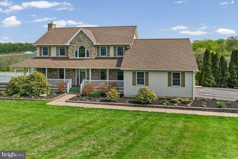 Photo of 684 Waterway Road, OXFORD, PA 19363 (MLS # PACT2122924)