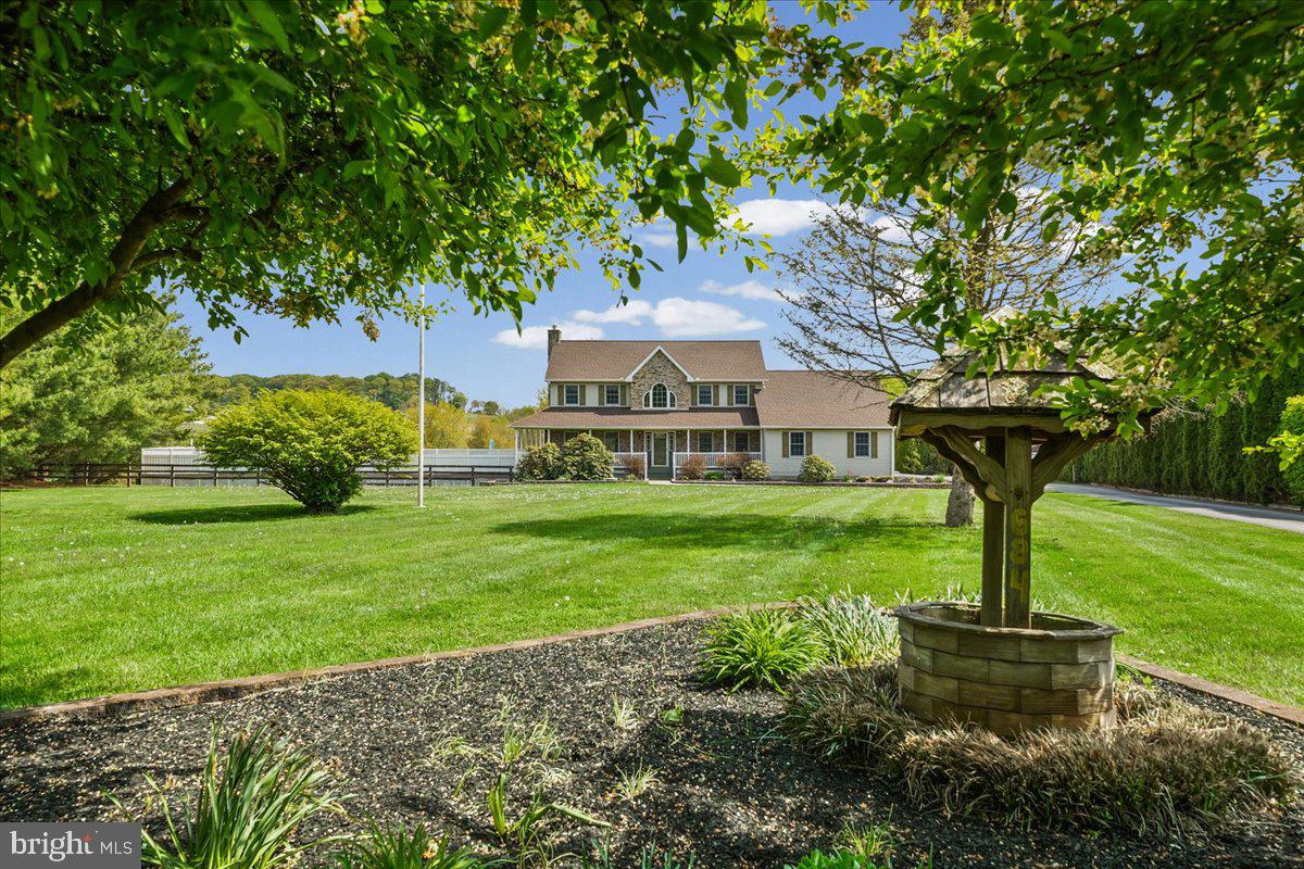 HICKORY HOLLOW - Residential