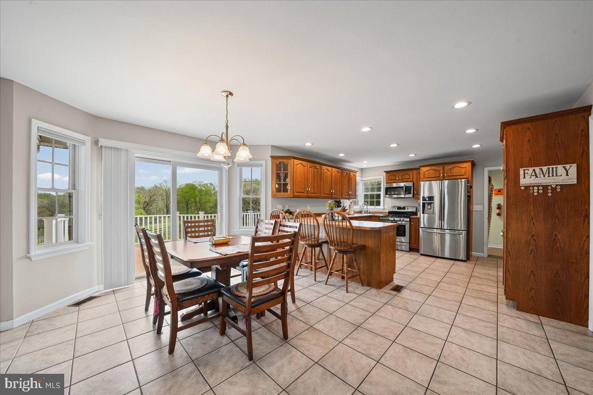 HICKORY HOLLOW - Residential