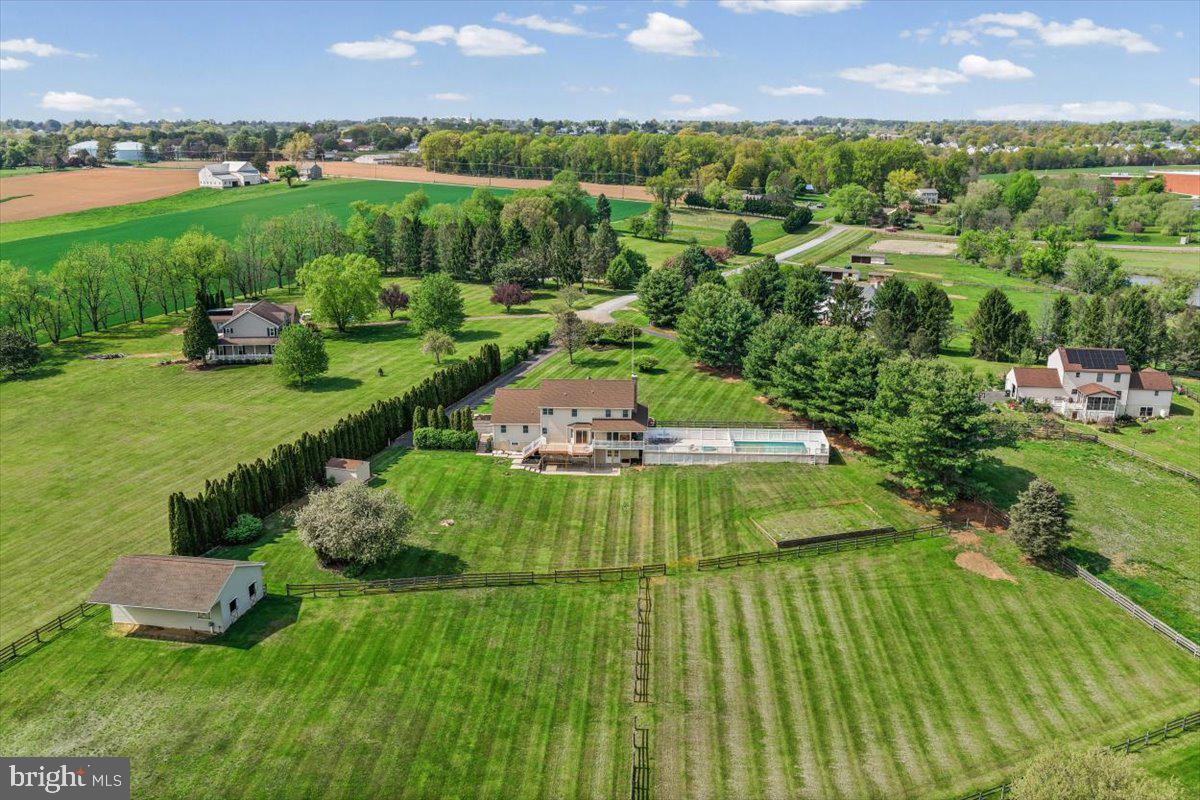 HICKORY HOLLOW - Residential