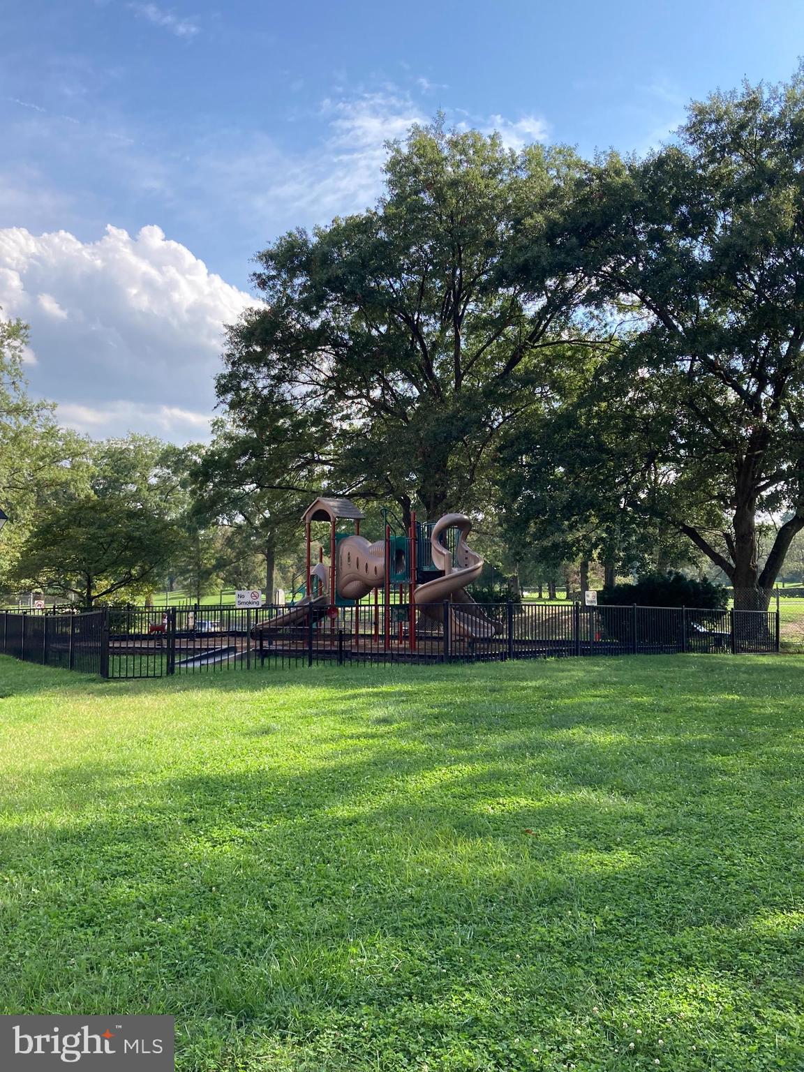 RIVER PLACE NORTH - Residential Lease