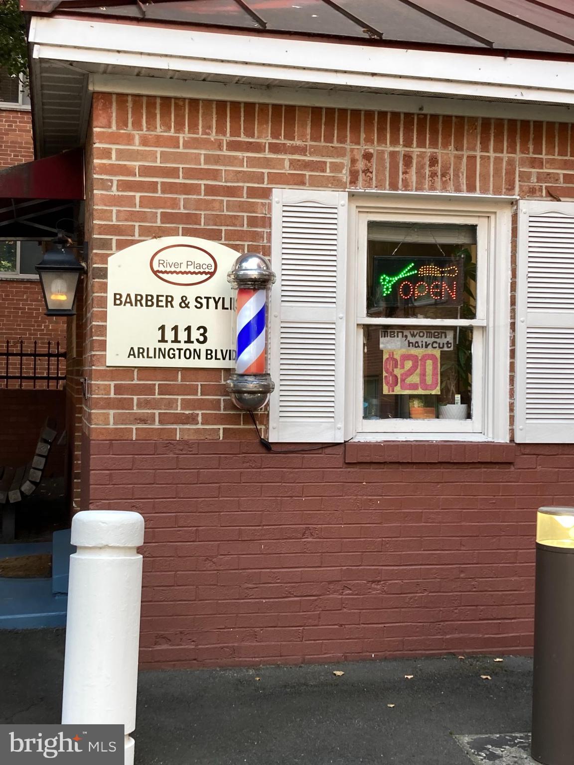 RIVER PLACE NORTH - Residential Lease