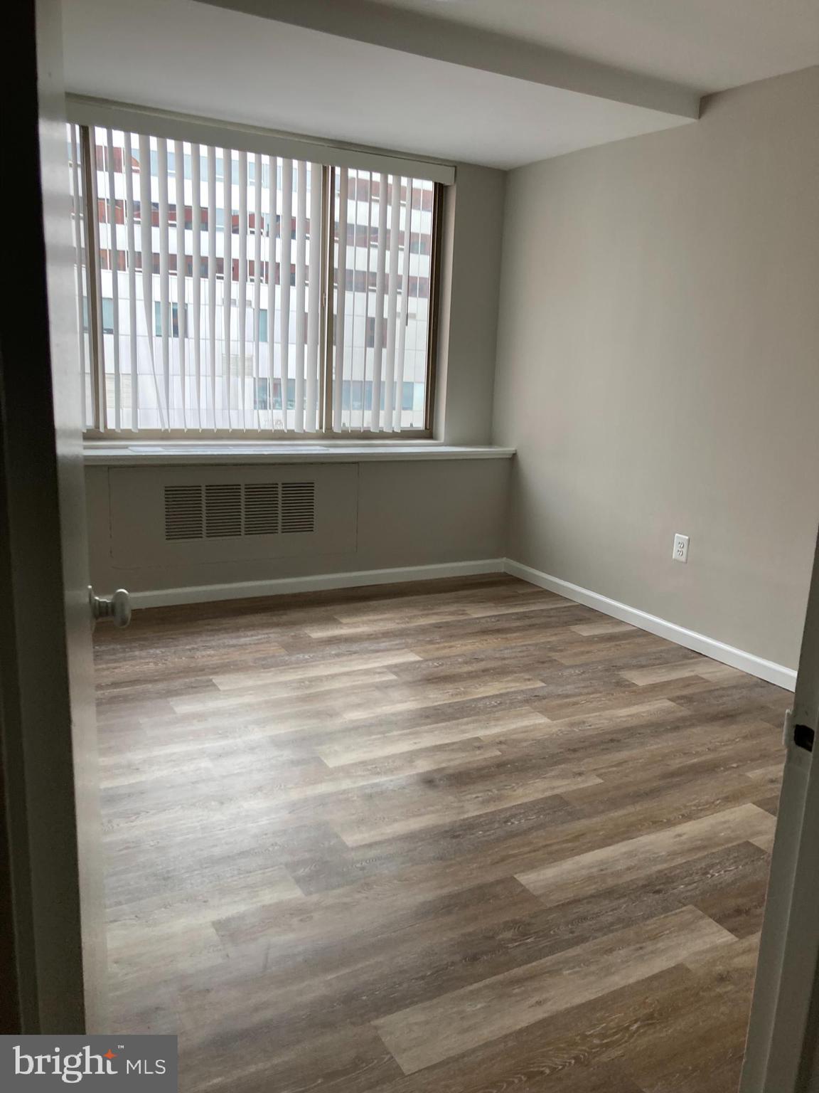 RIVER PLACE NORTH - Residential Lease