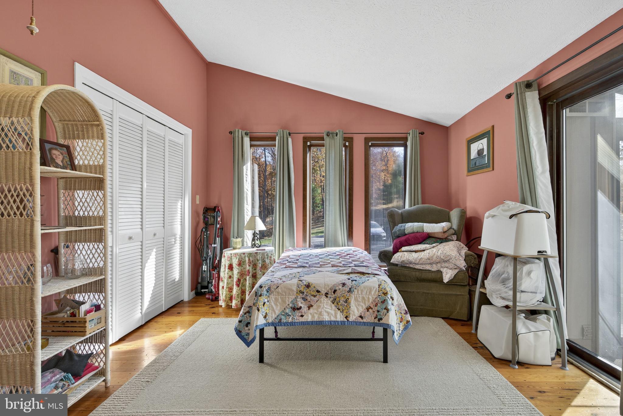 HUNTING RIDGE FOREST - Residential