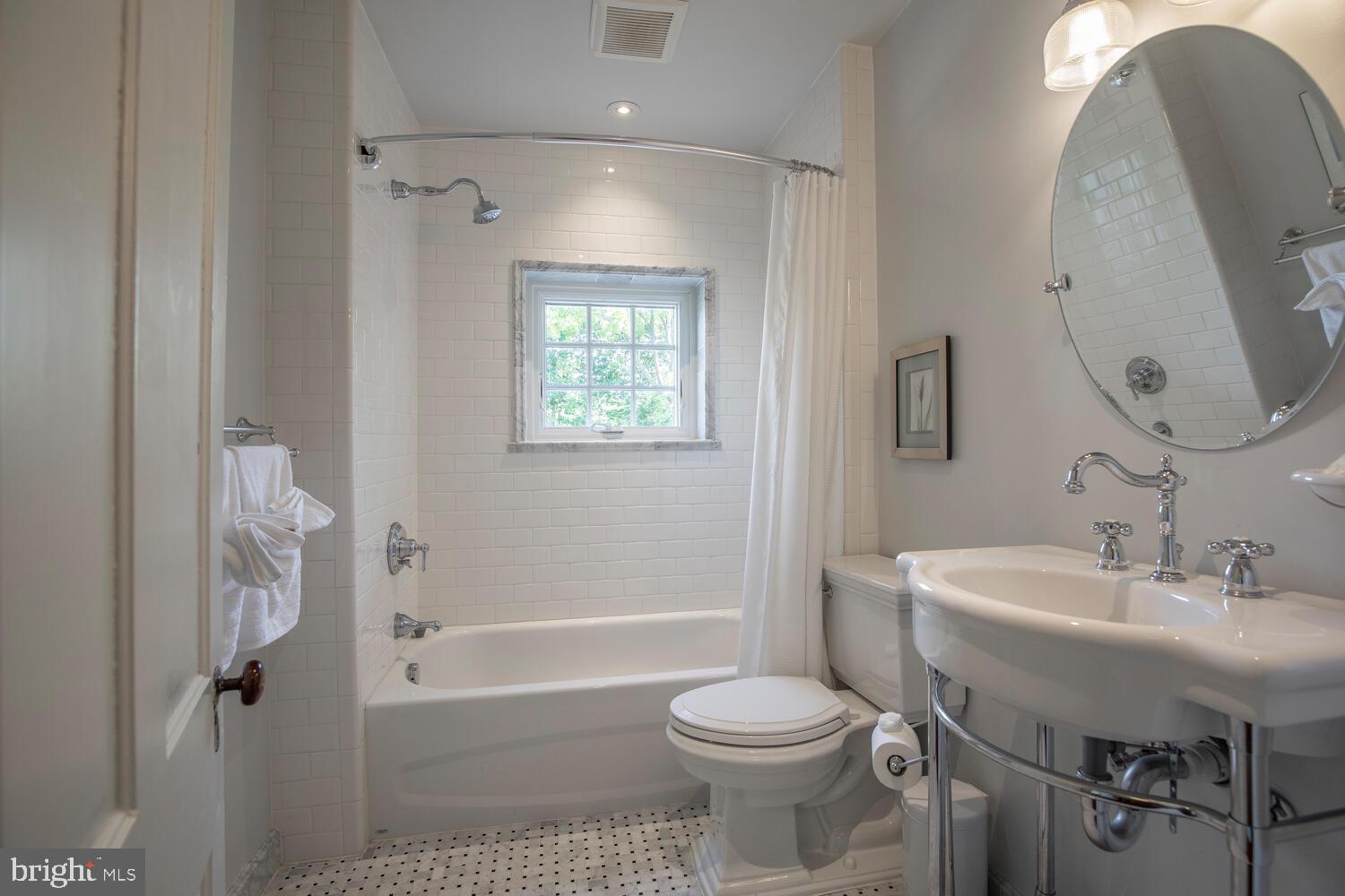 DOYLESTOWN BORO - Residential