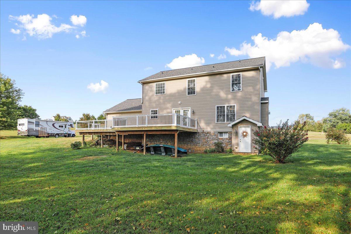 FAIRFAX FARMS - Residential