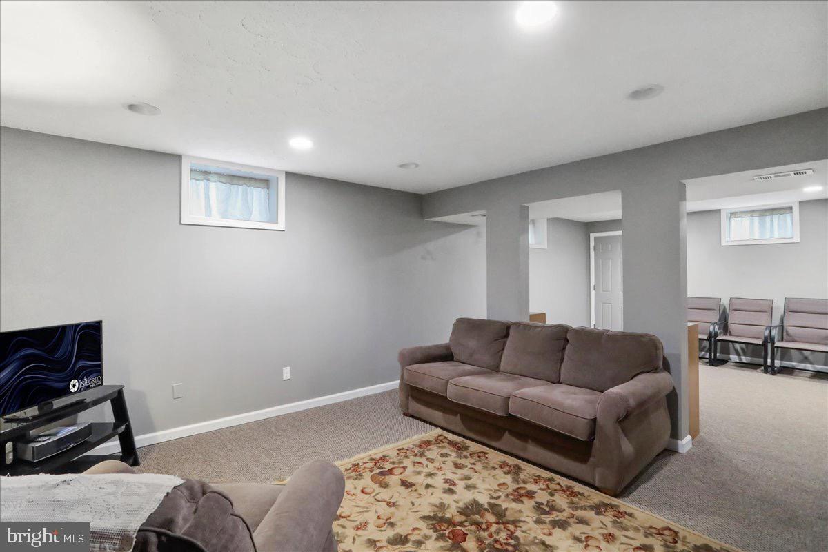 FAIRFAX FARMS - Residential