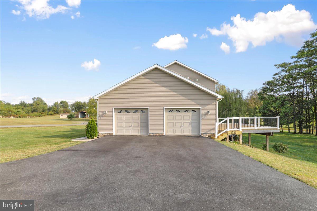 FAIRFAX FARMS - Residential