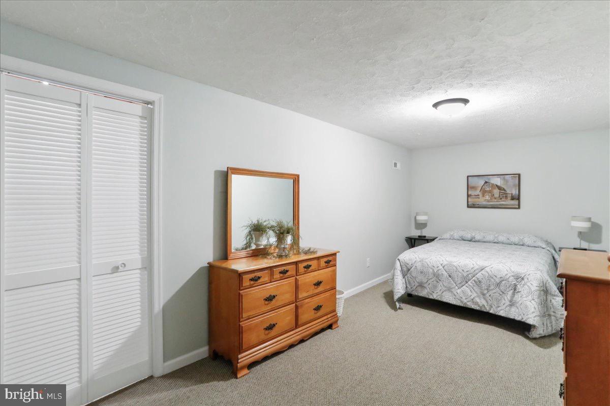 FAIRFAX FARMS - Residential