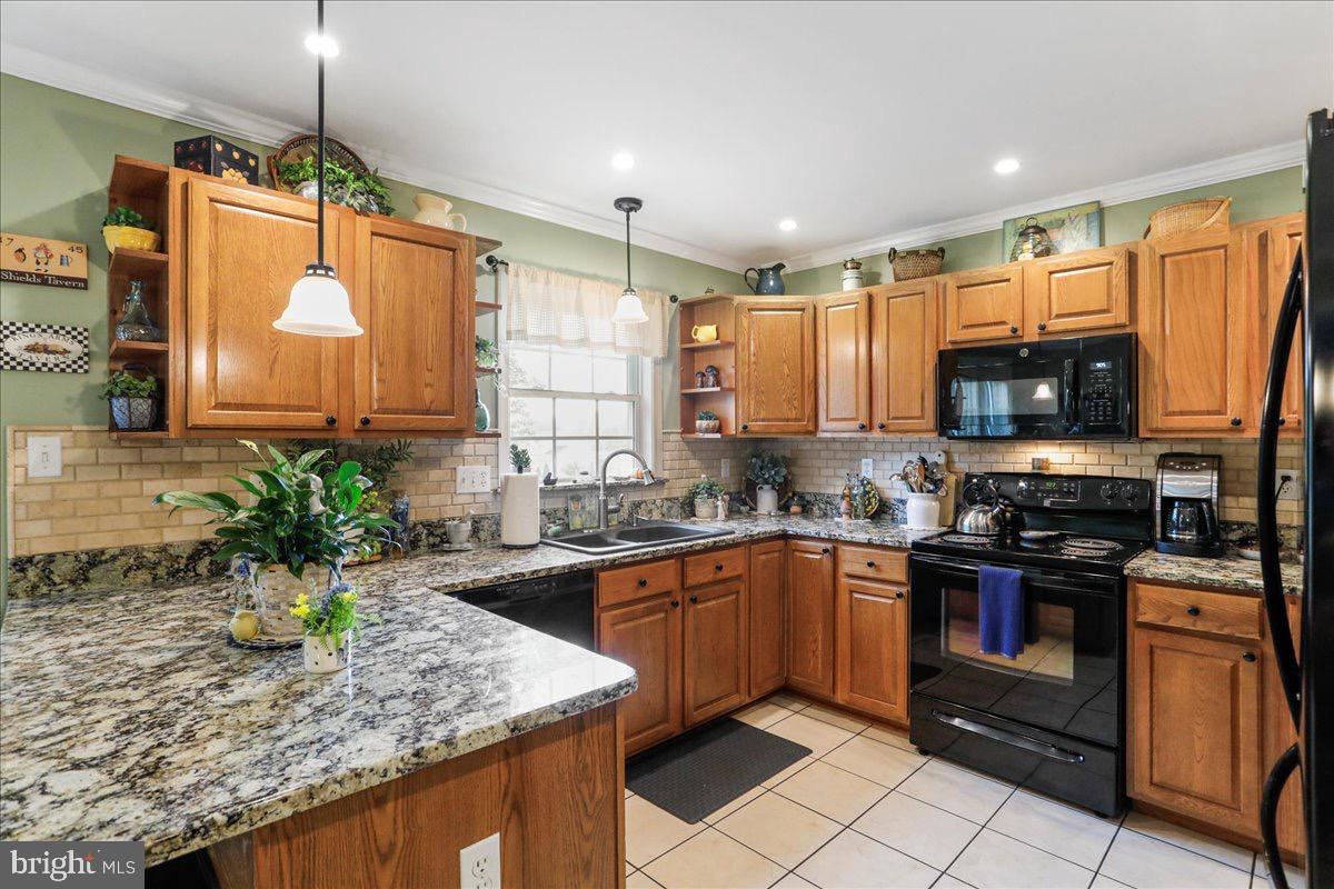 FAIRFAX FARMS - Residential