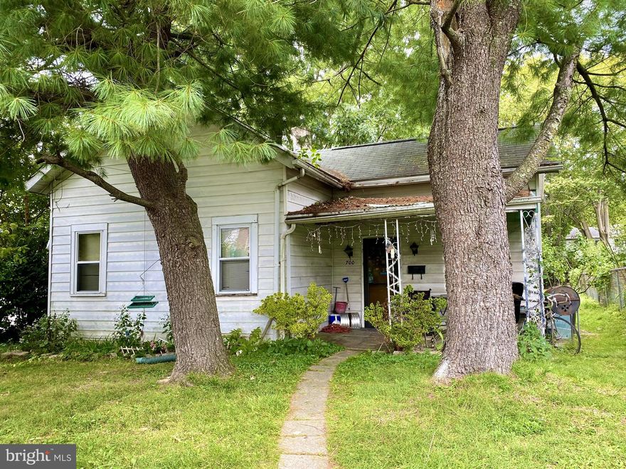 Amazing opportunity for an investor or developer to purchase a single home with a large rear yard in Haverford Township.  This home will be sold in AS IS condition, the seller will make no repairs, and the buyer is responsible for obtaining any municipal certificates of occupancy, resale certifications, or other residential resale requirements.  The property will not qualify for any type of conventional, FHA, VA, or related financing.  The seller makes no representations or warranties of any kind and the property may be currently occupied.  Do not attempt to enter this property.  Also offered for sale in a package with 701 Haverford Rd, 705 Haverford Rd, and 711 Haverford Rd (MLS# PADE2035236).