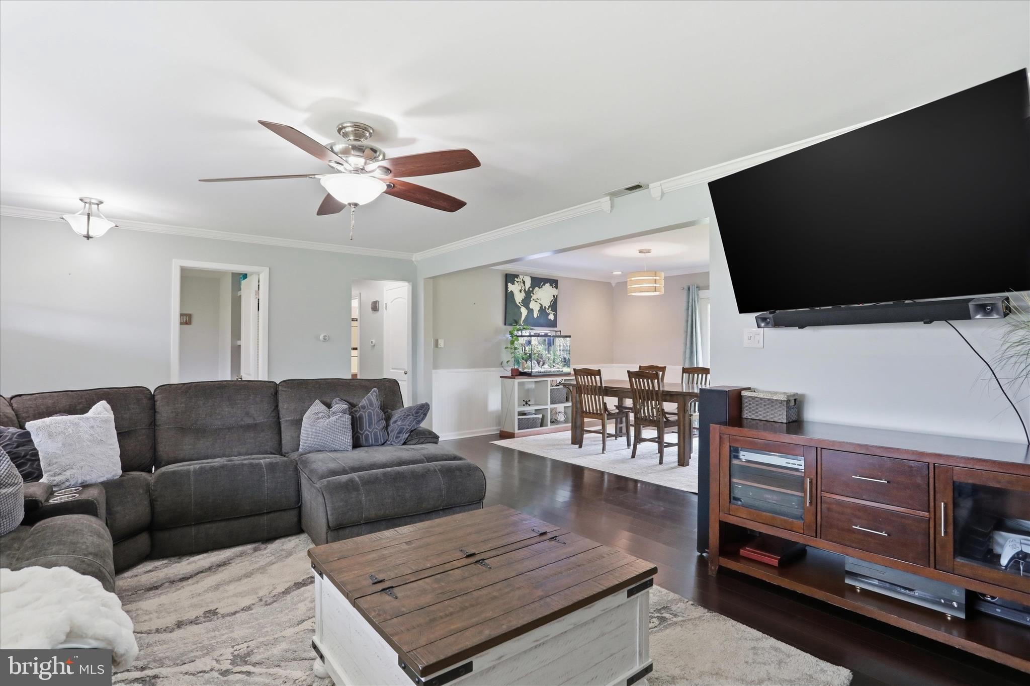 VAN LEAR MANOR - Residential