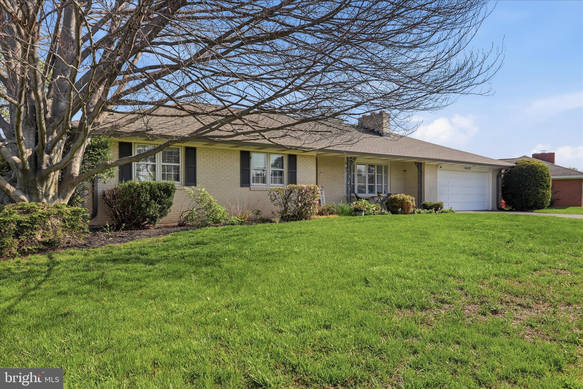 VAN LEAR MANOR - Residential