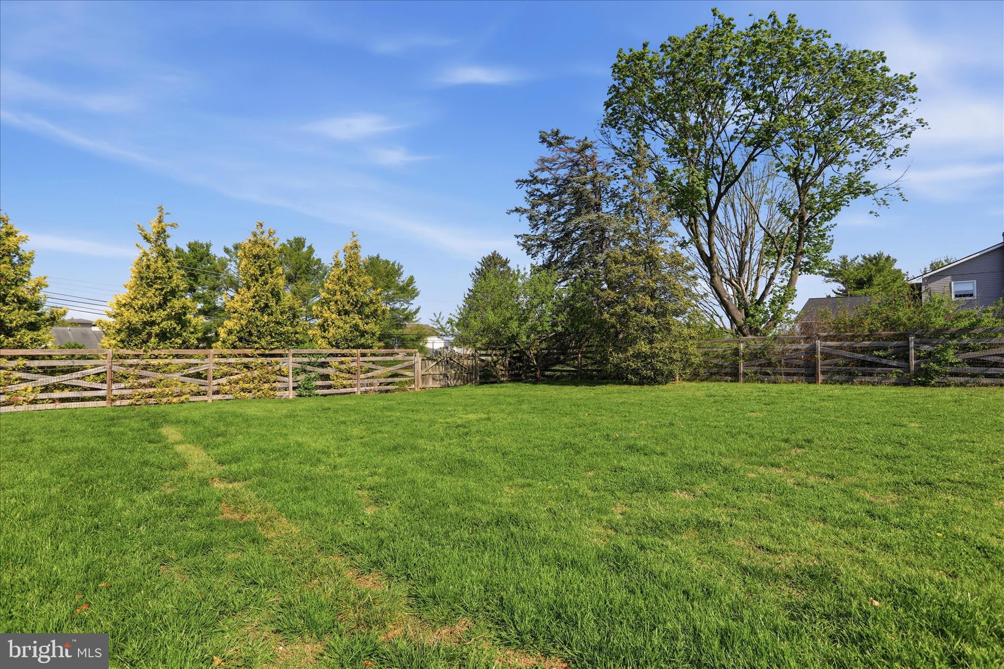 VAN LEAR MANOR - Residential