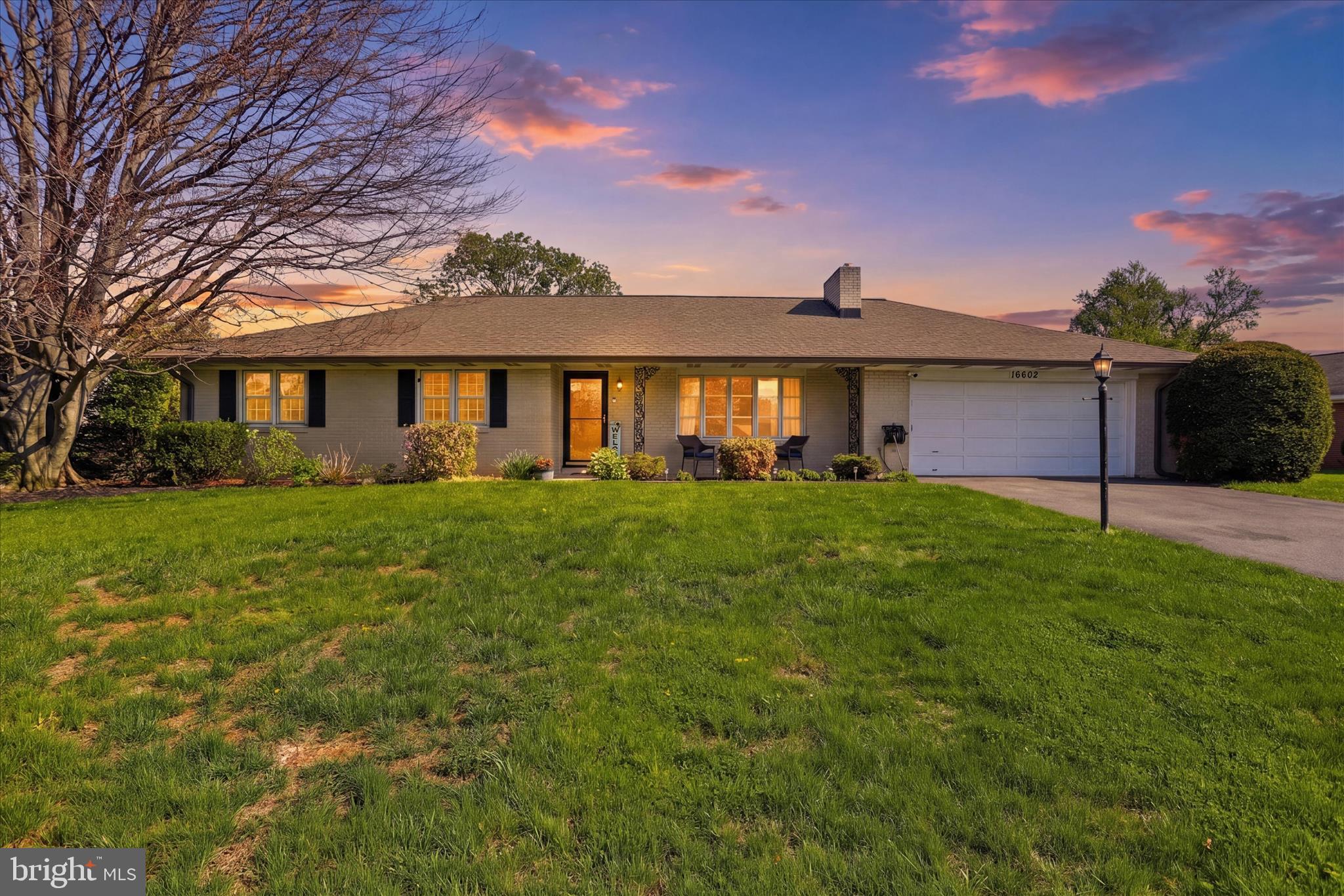 VAN LEAR MANOR - Residential