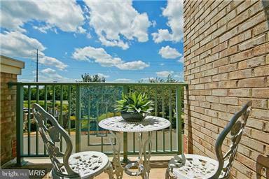 MADISON PARK AT WEST MARKET - Residential