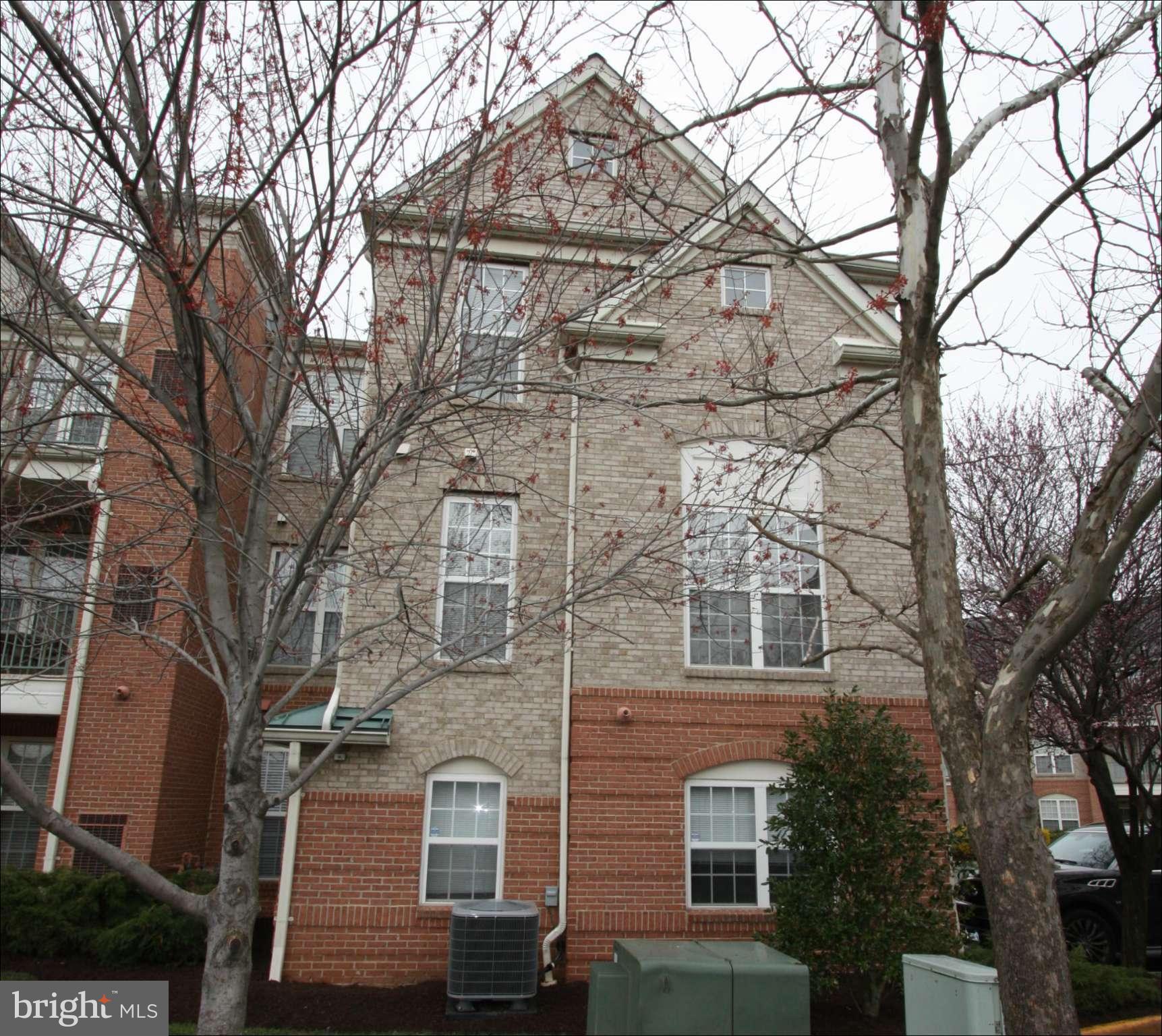 MADISON PARK AT WEST MARKET - Residential