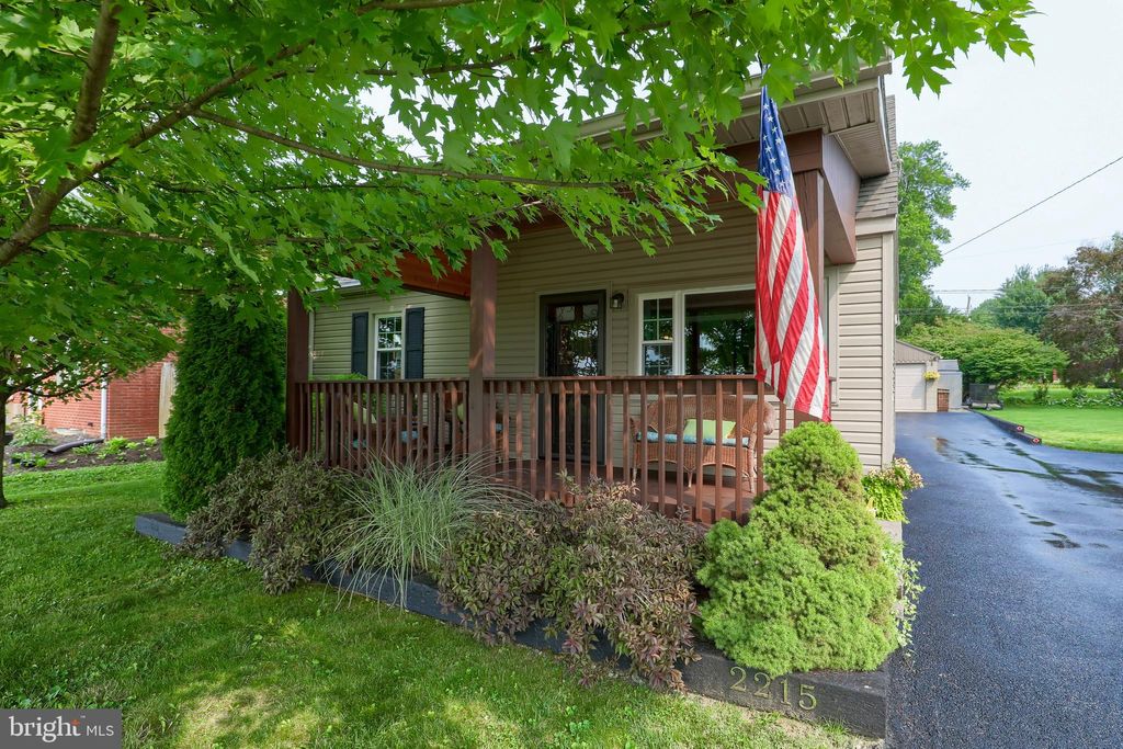 Photo of 2215 MANOR RIDGE DR, LANCASTER, PA 17603 (MLS # PALA2037890)