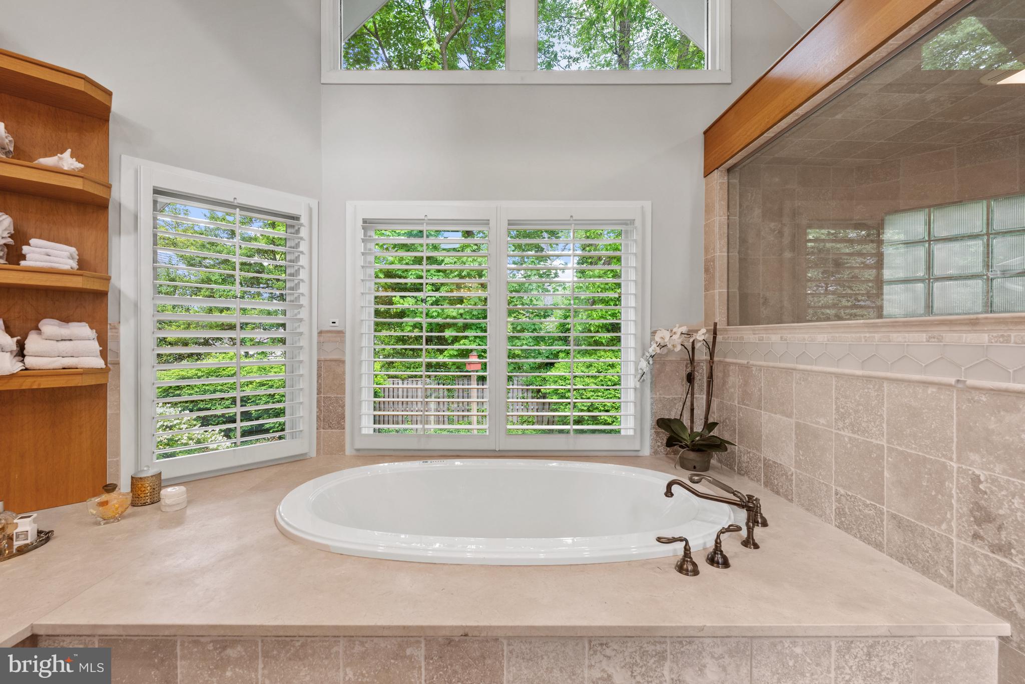 CHEVY CHASE HILLS - Residential