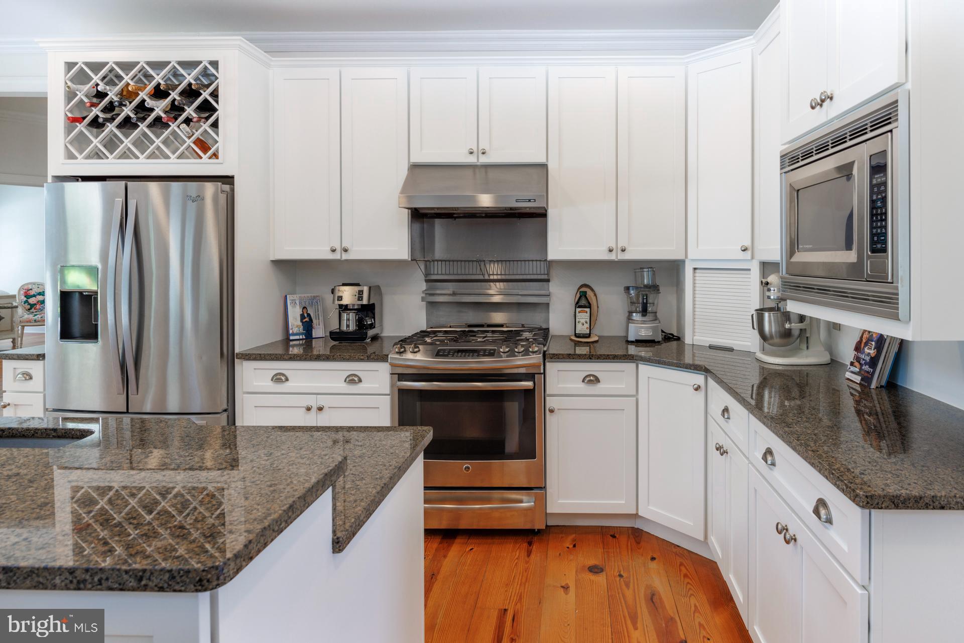 INDIAN POINT WEST - Residential