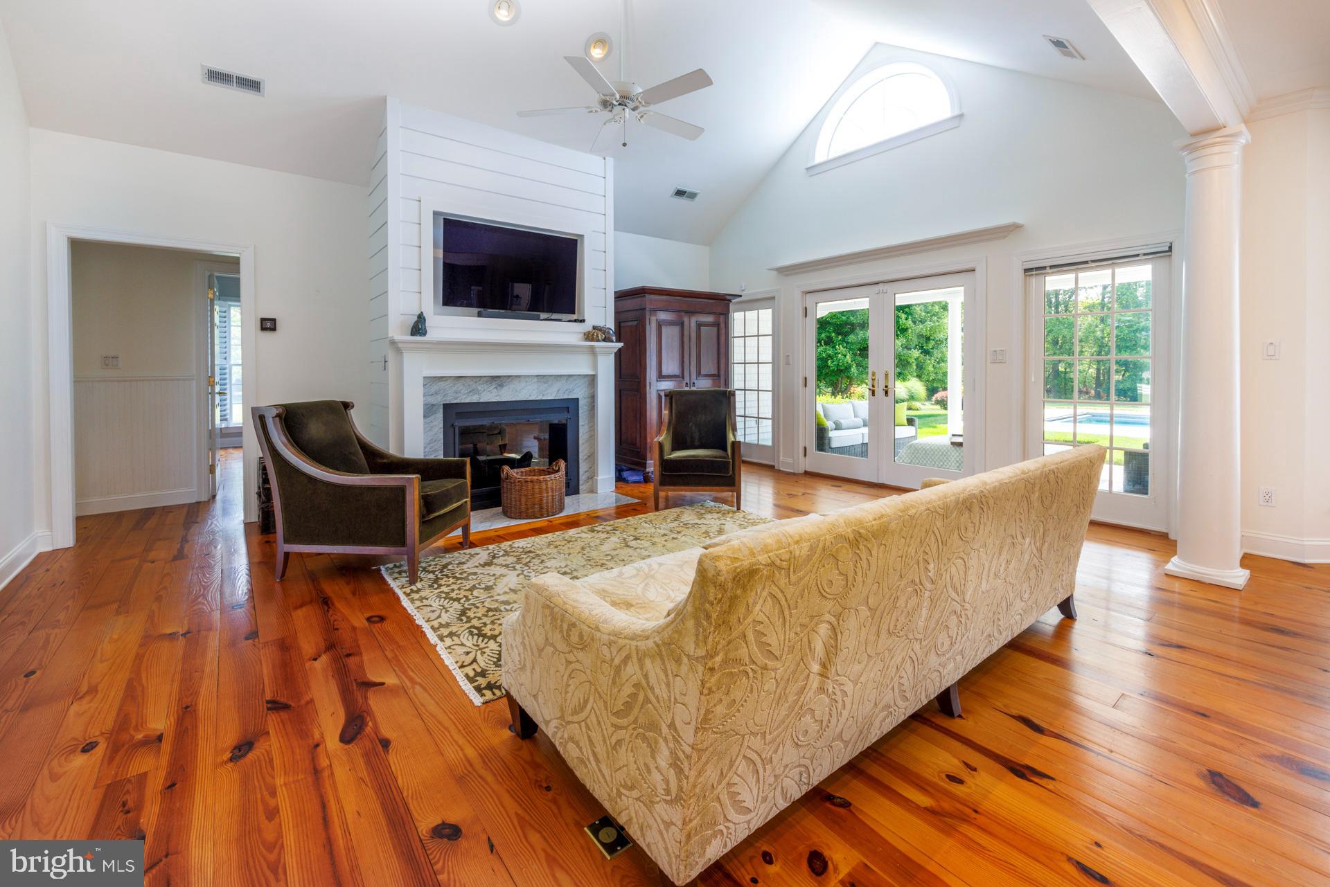 INDIAN POINT WEST - Residential