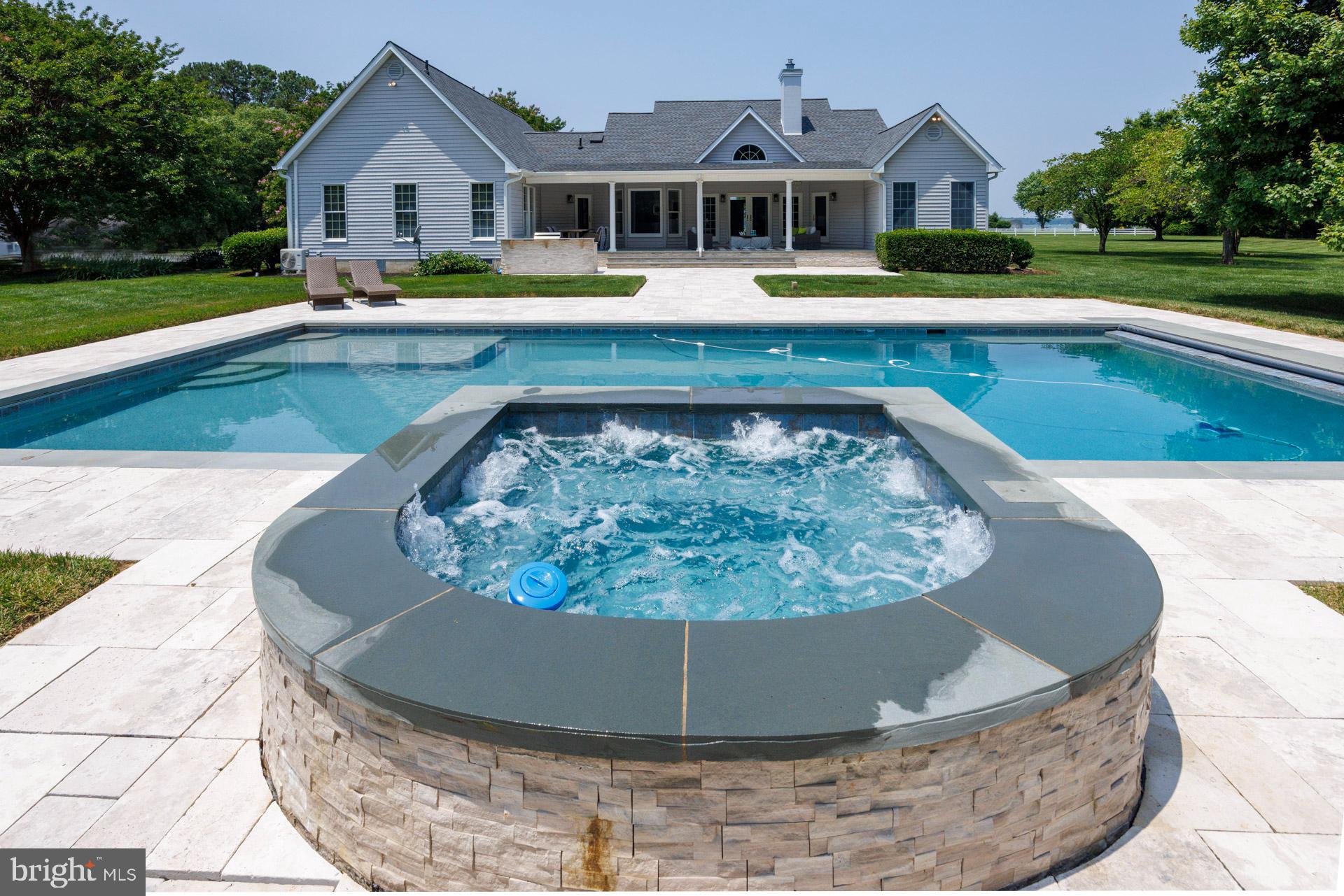 INDIAN POINT WEST - Residential