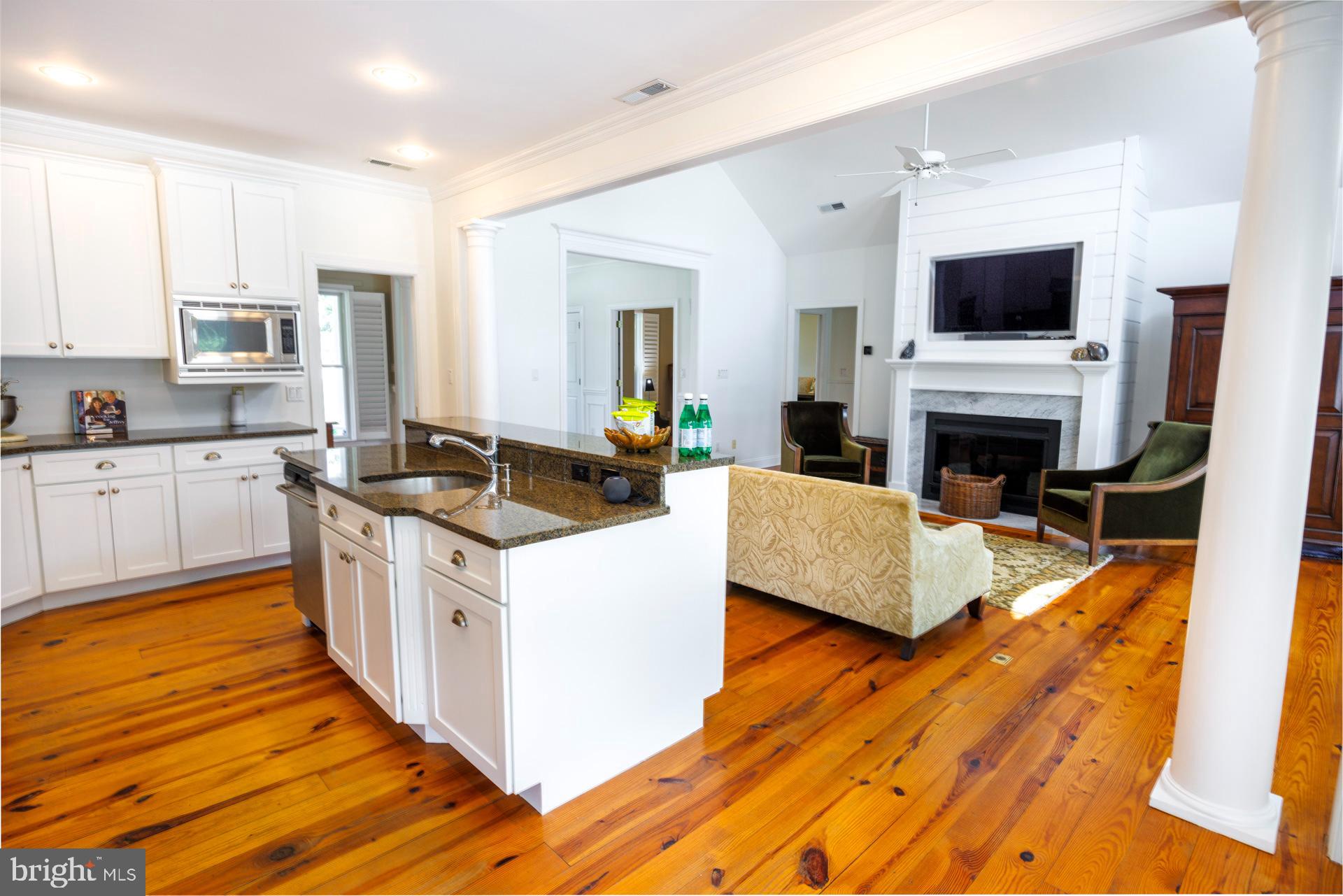 INDIAN POINT WEST - Residential