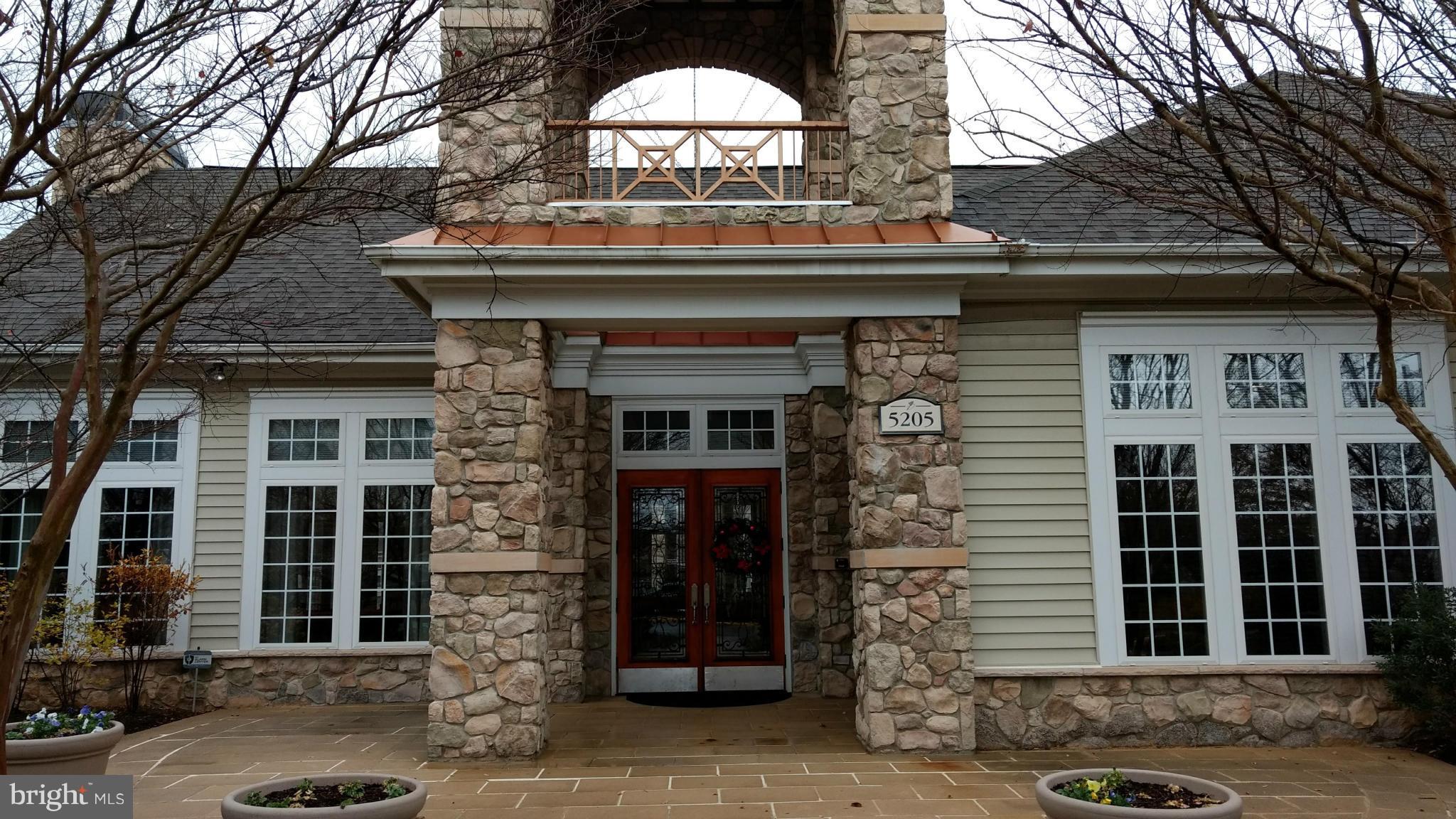 STONEGATE - Residential