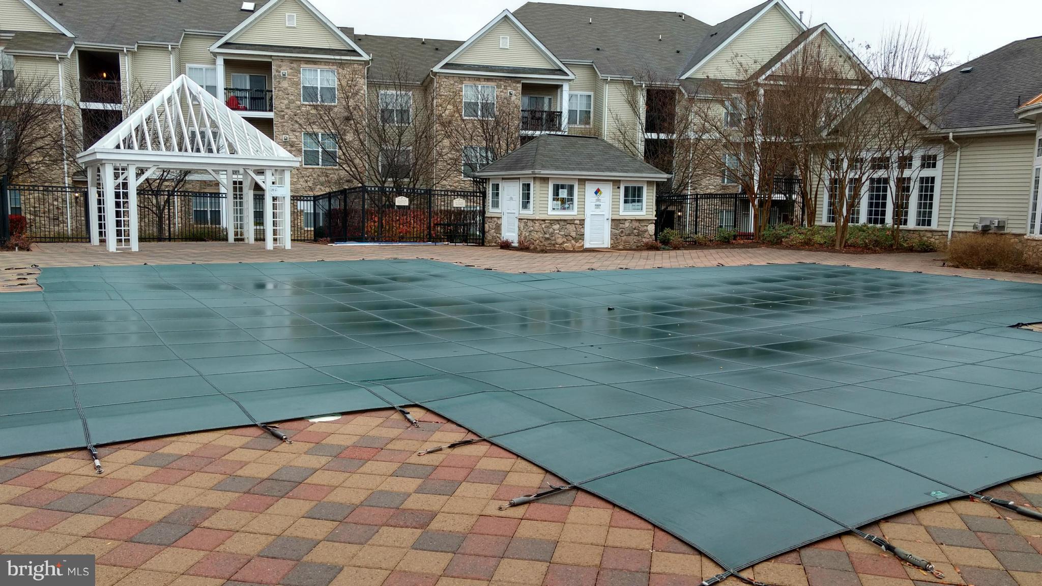 STONEGATE - Residential