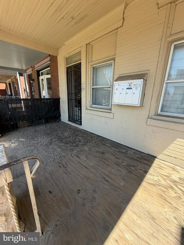 211 N 52ND STREET 00