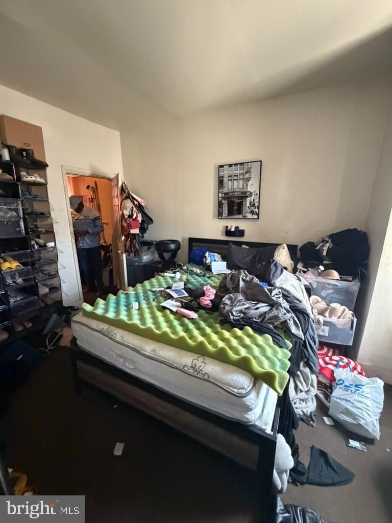 211 N 52ND STREET 00