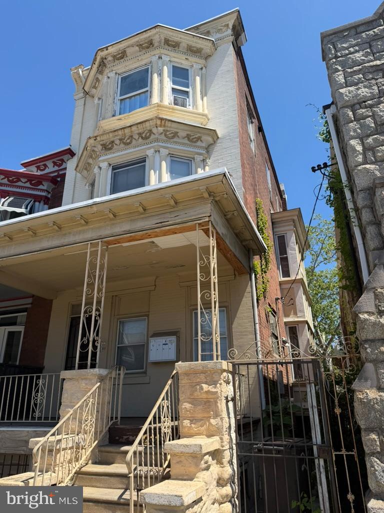 211 N 52ND STREET 00
