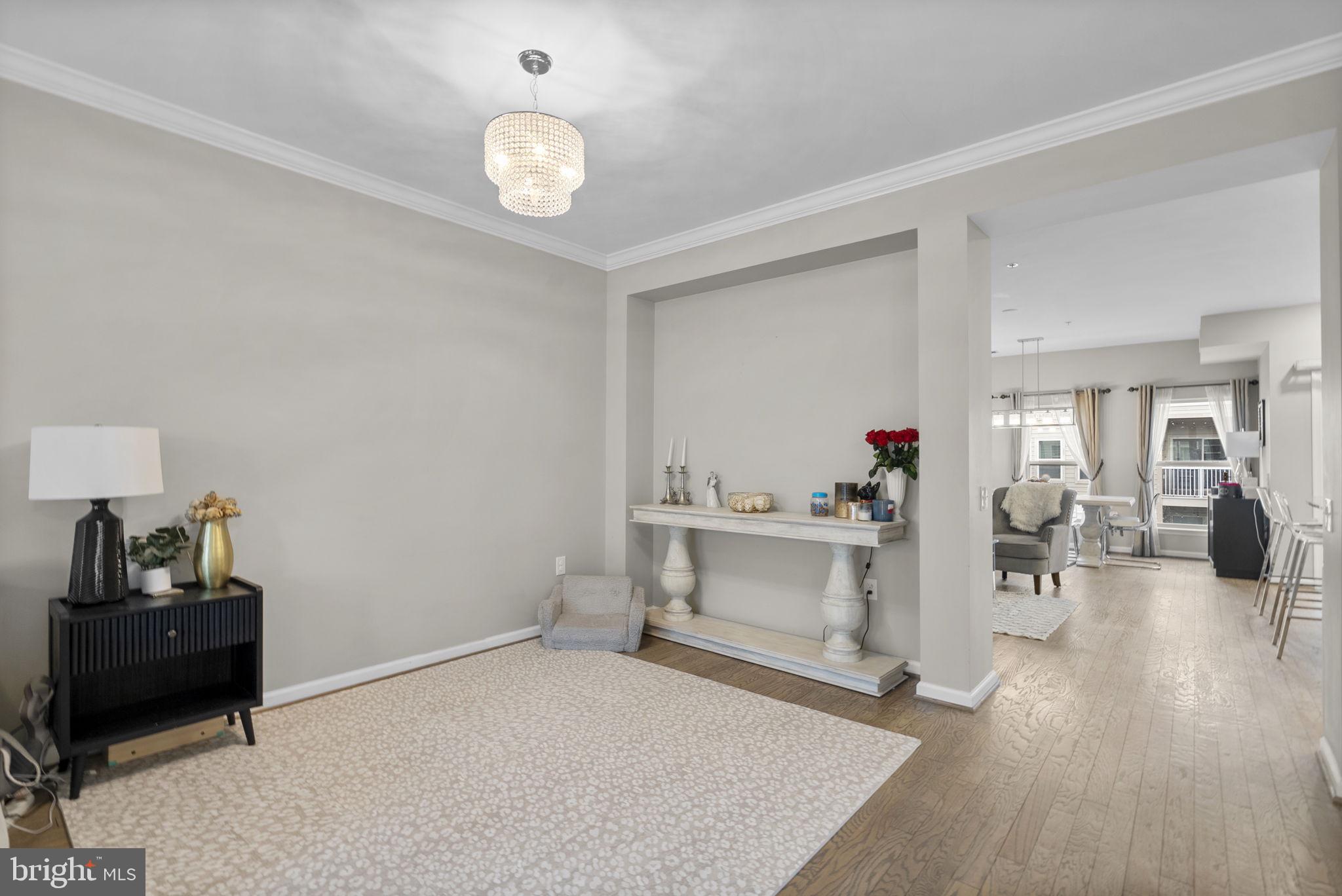 CROWN - Residential