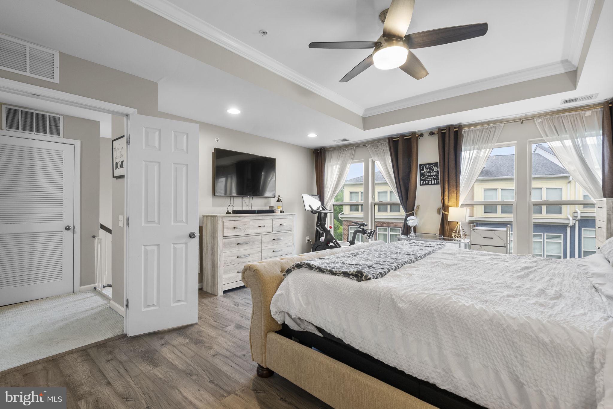 CROWN - Residential