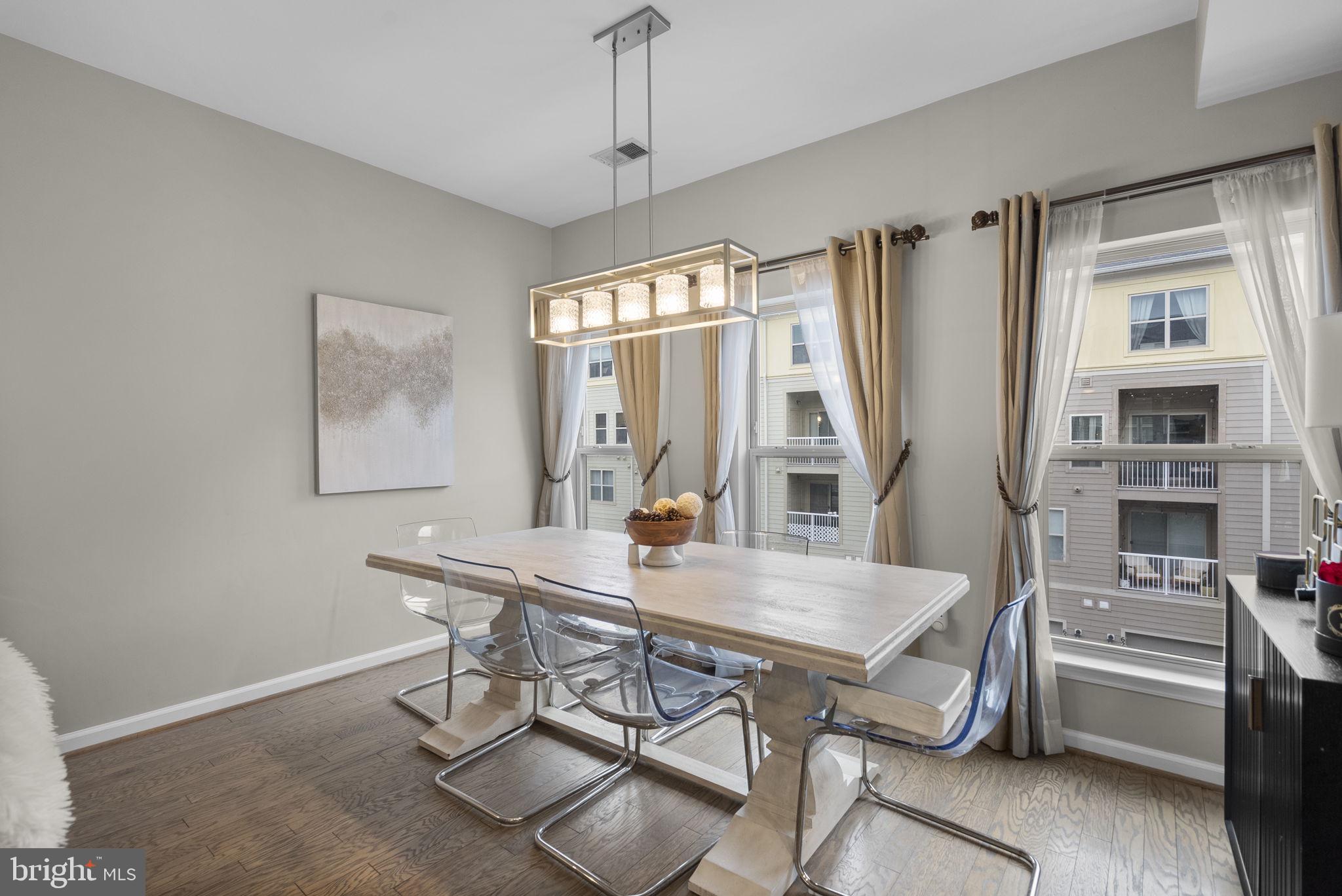 CROWN - Residential