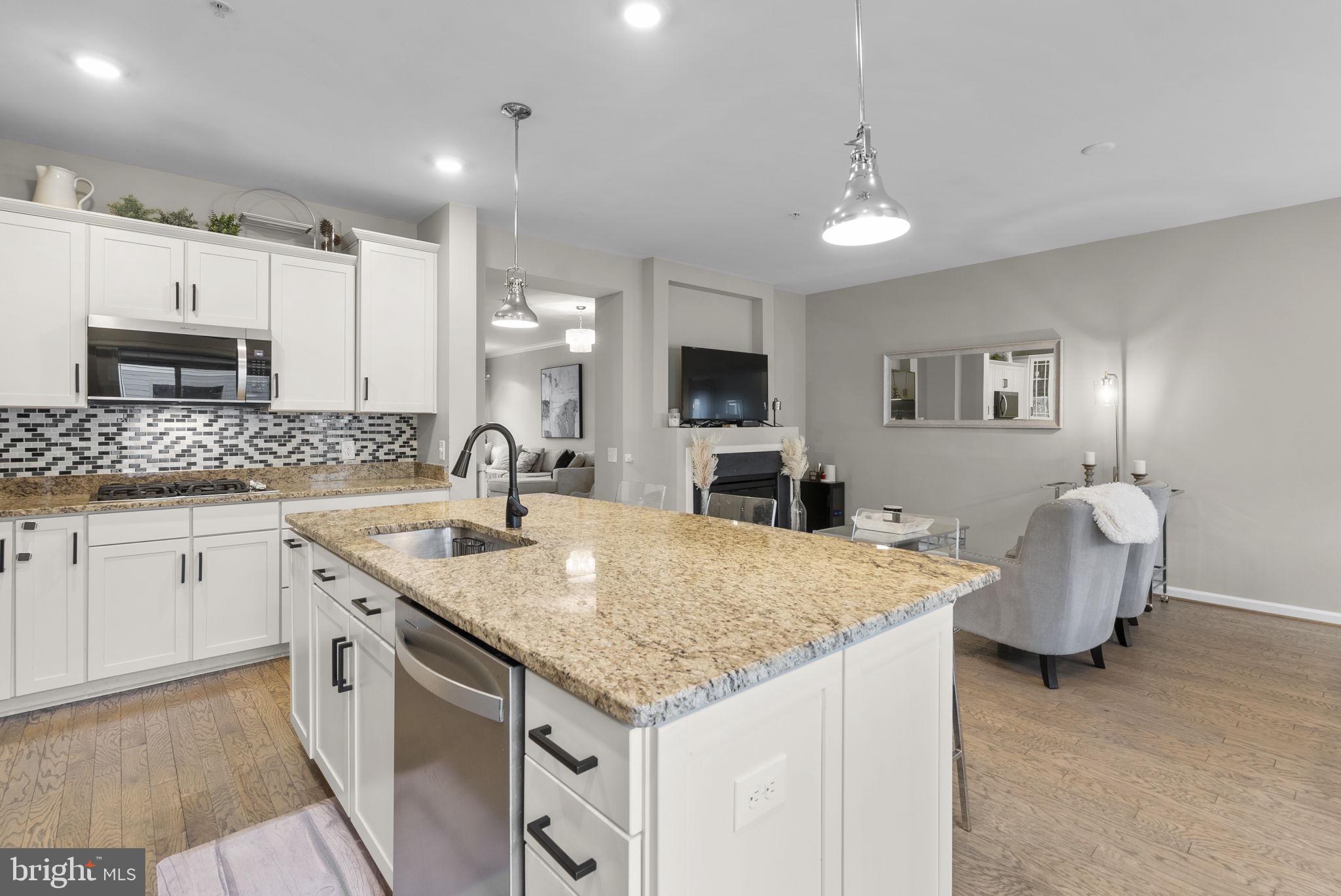 121 COPLEY CIRCLE 34-B