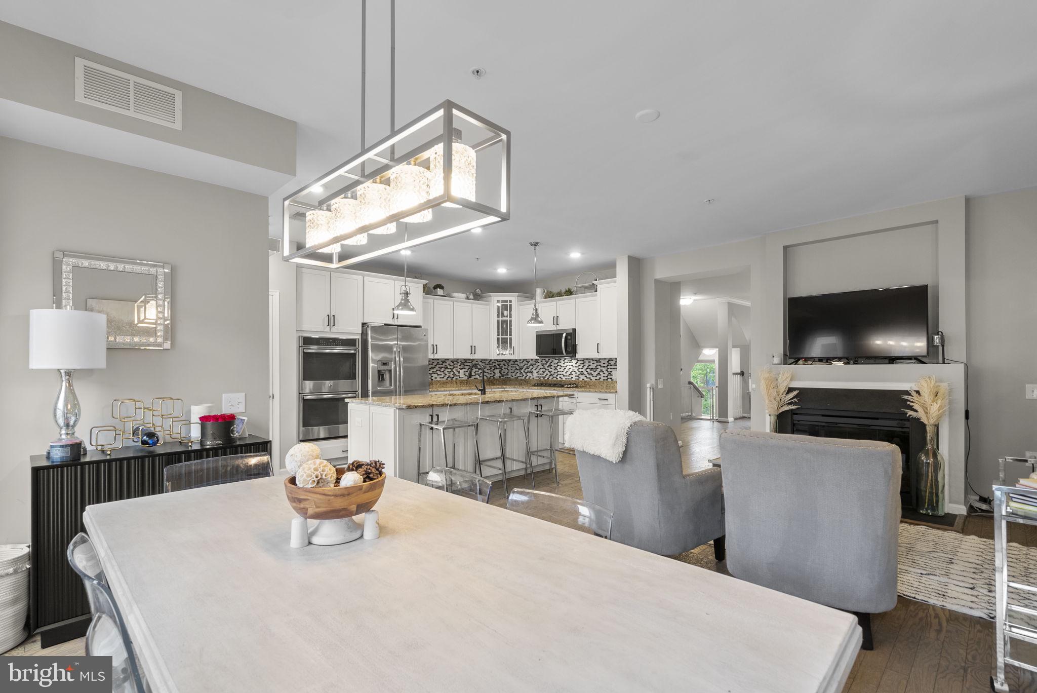 CROWN - Residential