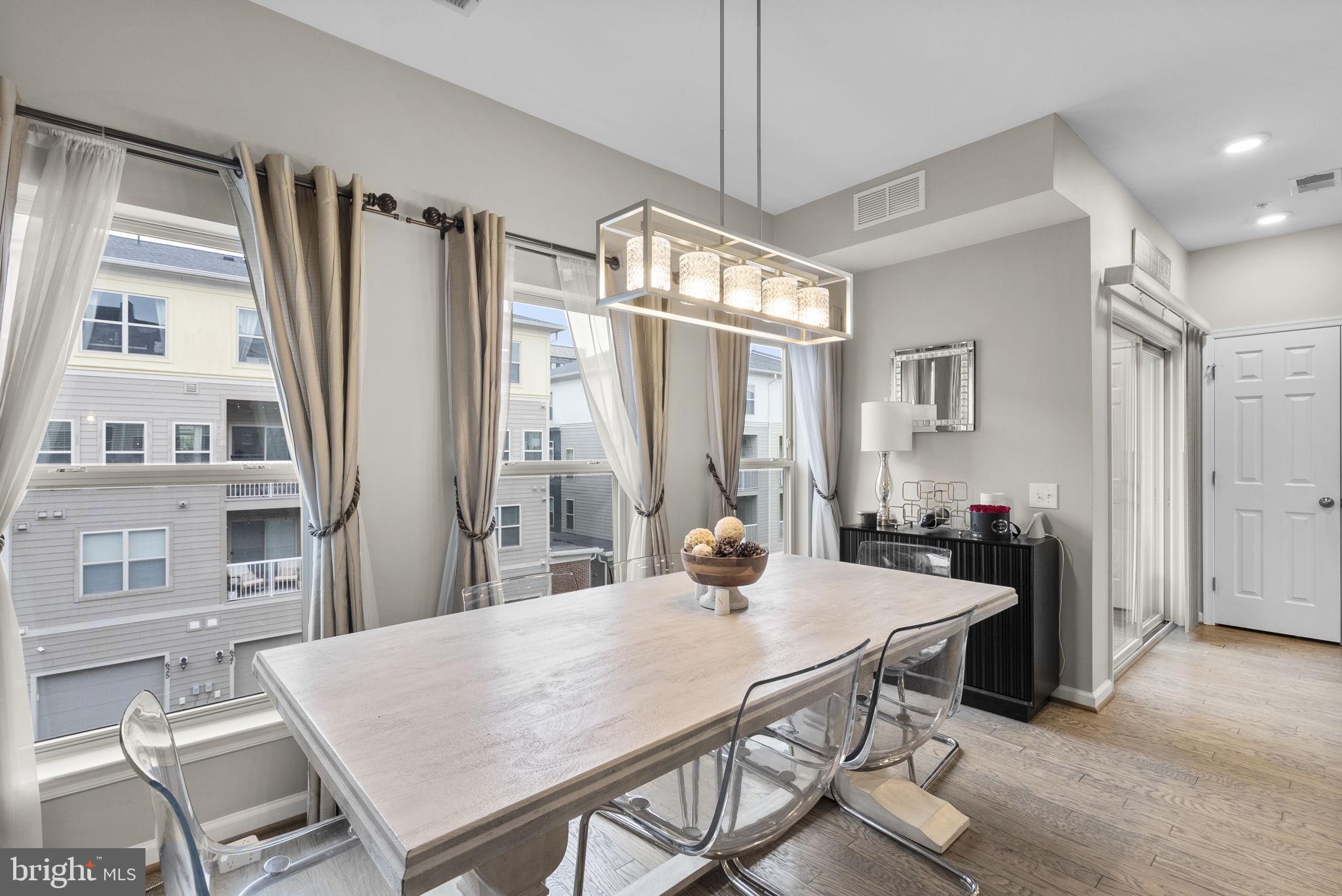 CROWN - Residential