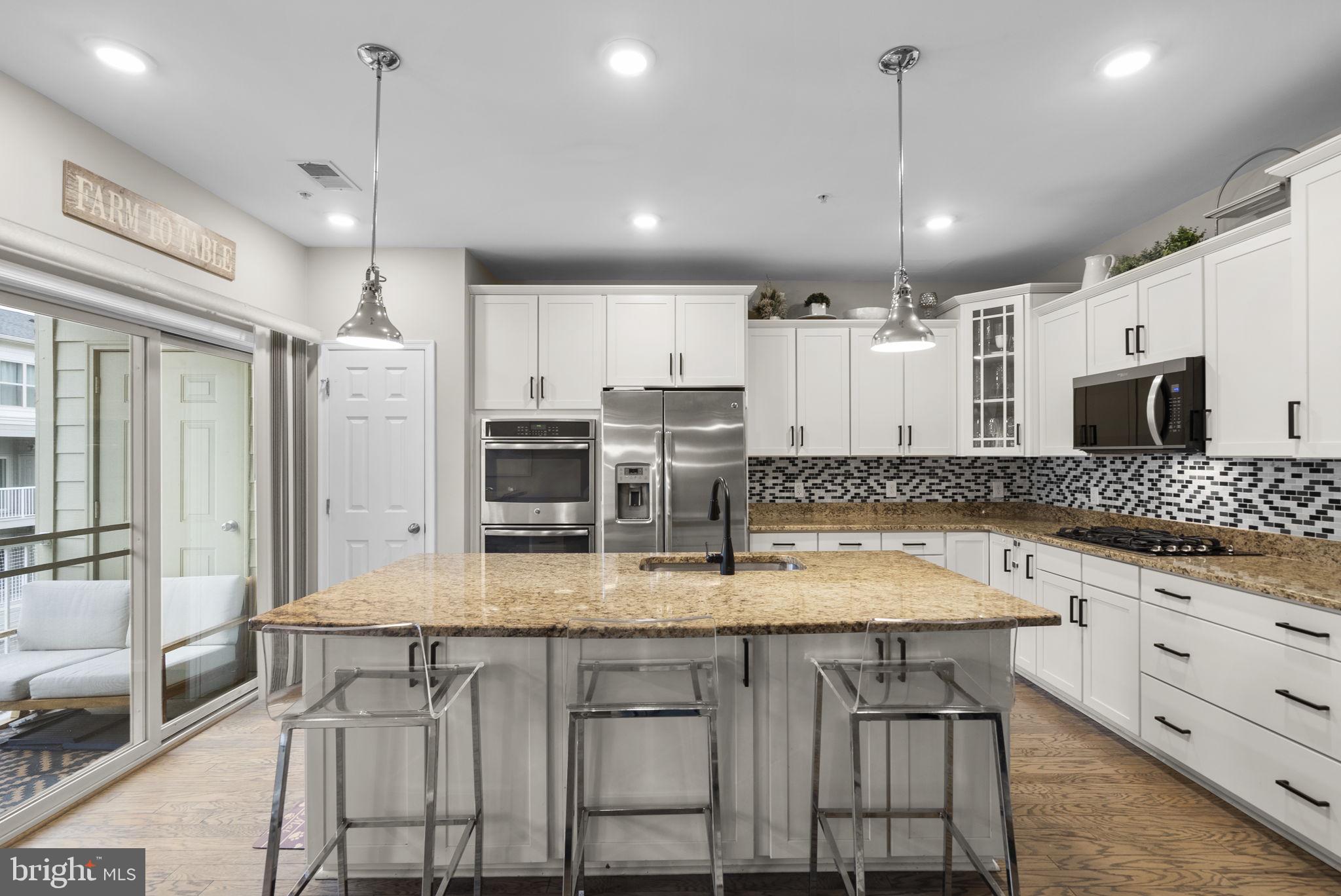 121 COPLEY CIRCLE 34-B