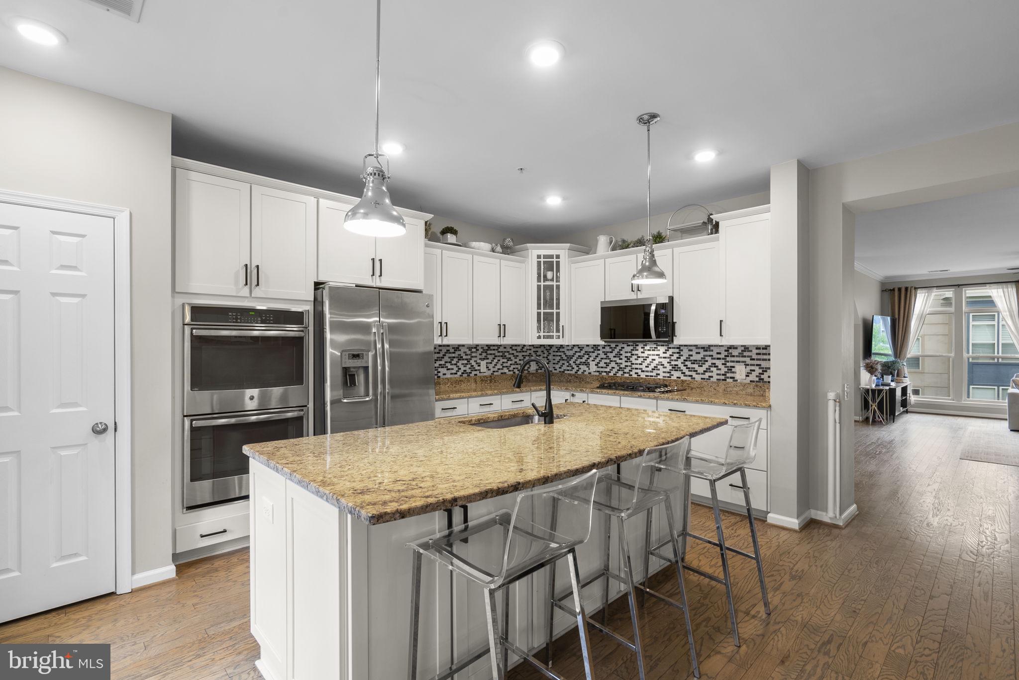 CROWN - Residential